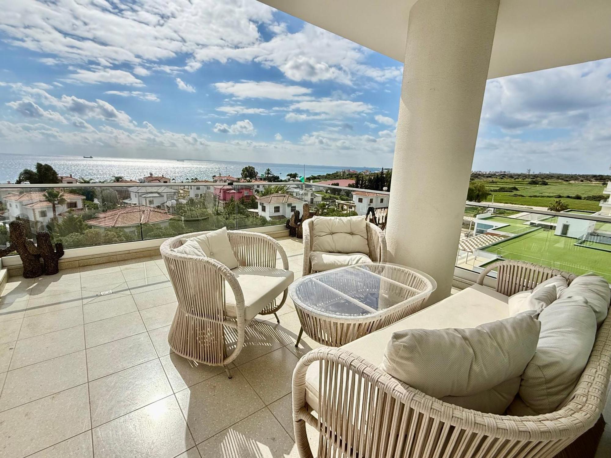 Apartment Sea View By The Coast