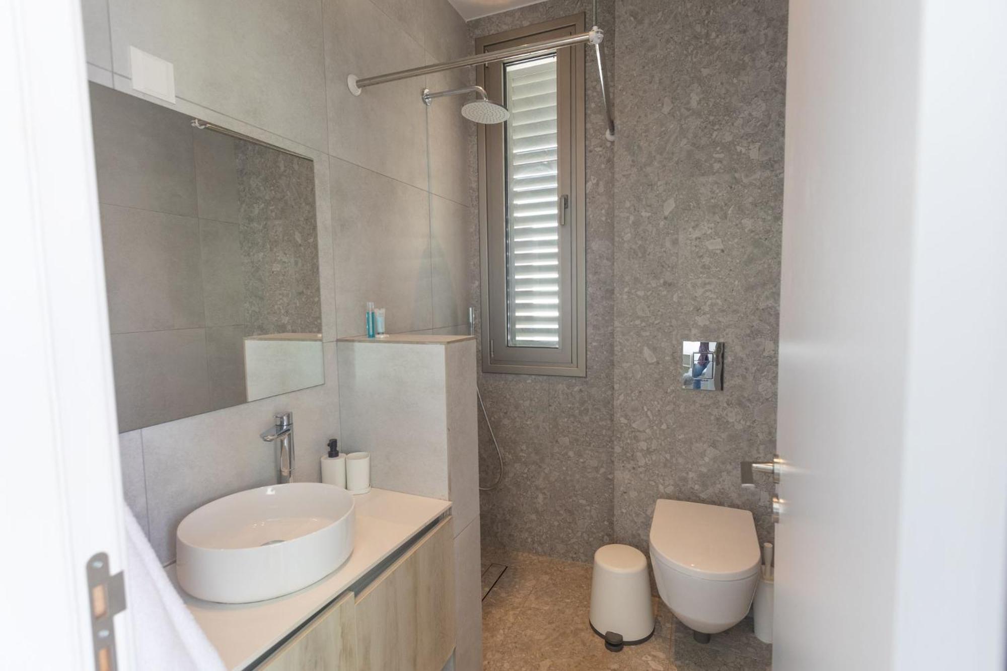 Protaras Azure Azv15 *