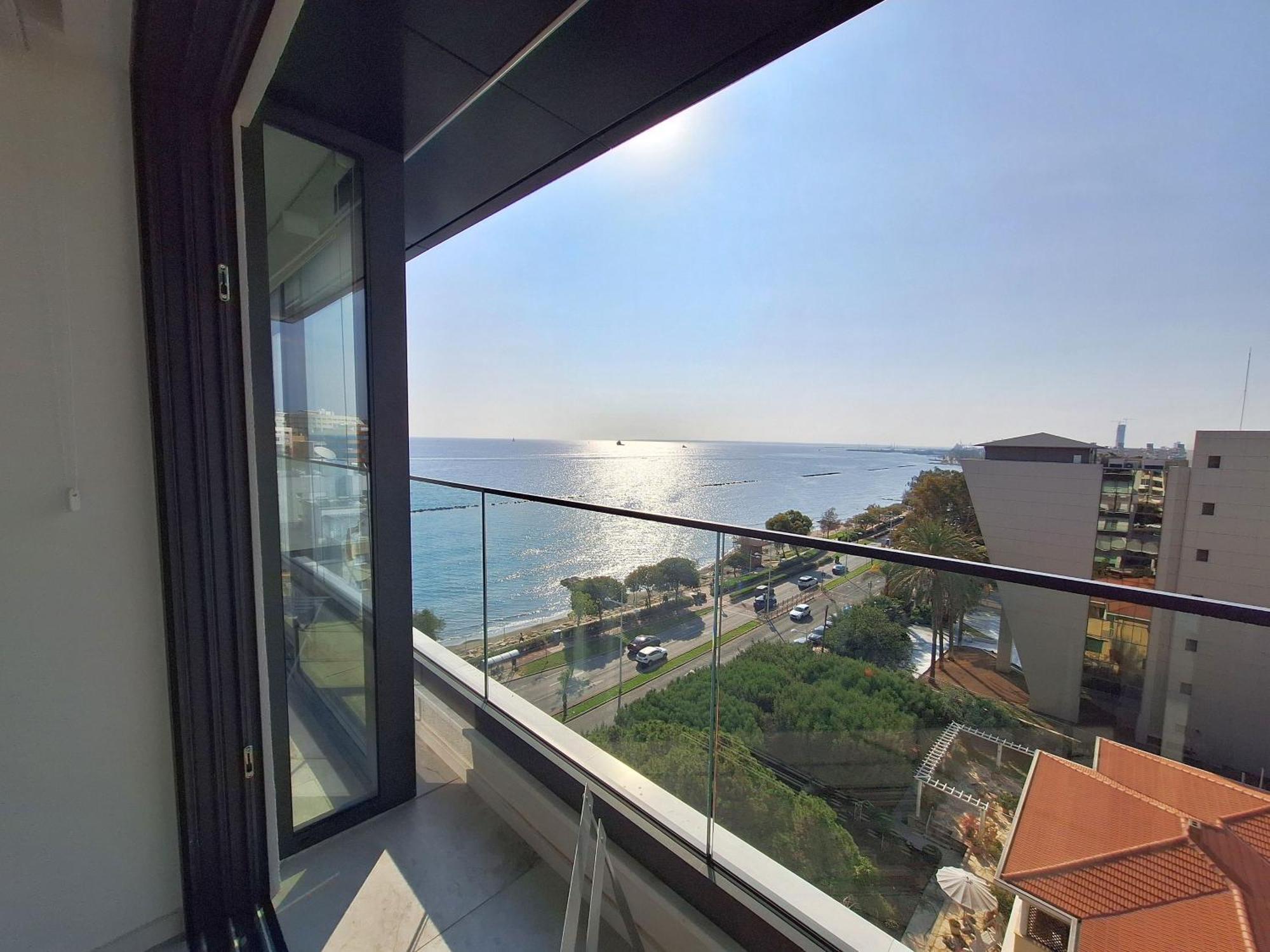 Luxury Beachfront * Limassol