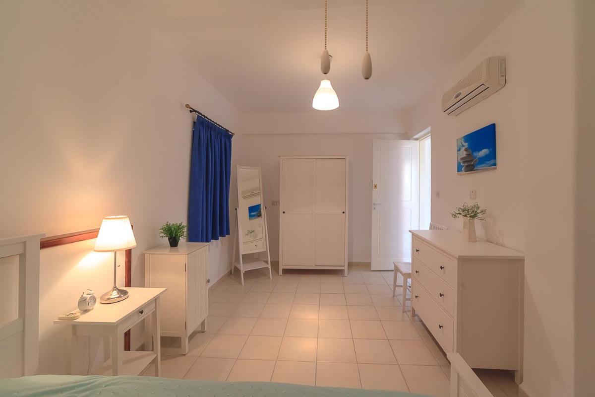 Apollo 63 Villa Paphos