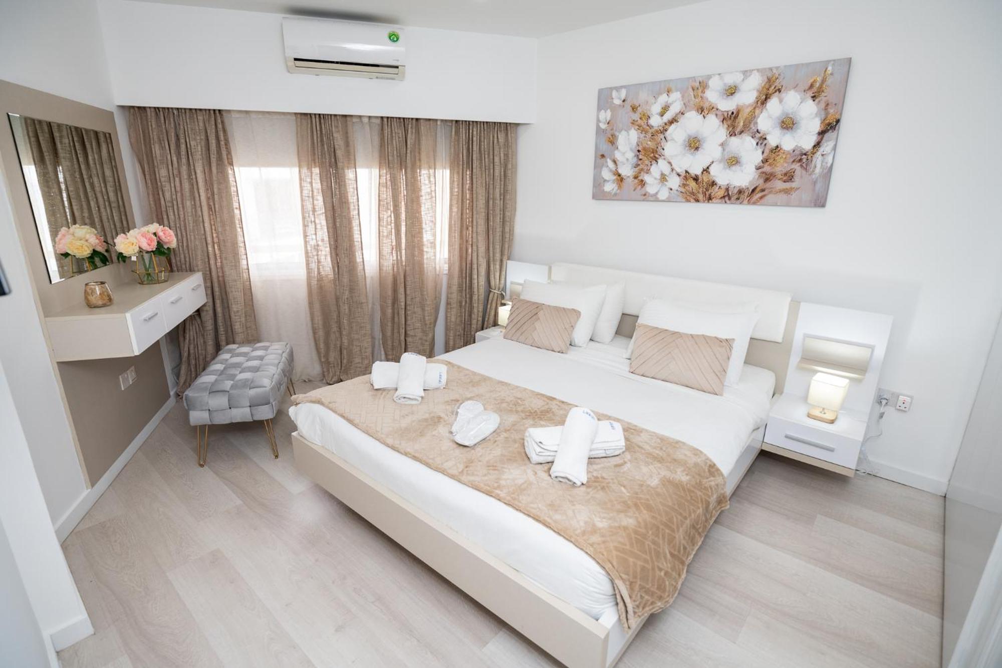 Lazuli & Pool 501 Apartment Larnaca