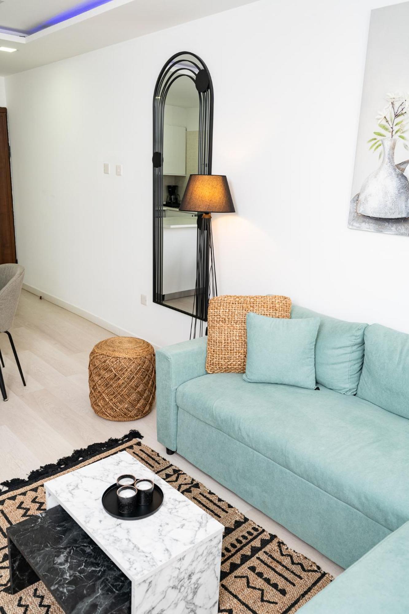 Lazuli & Pool 501 Larnaca