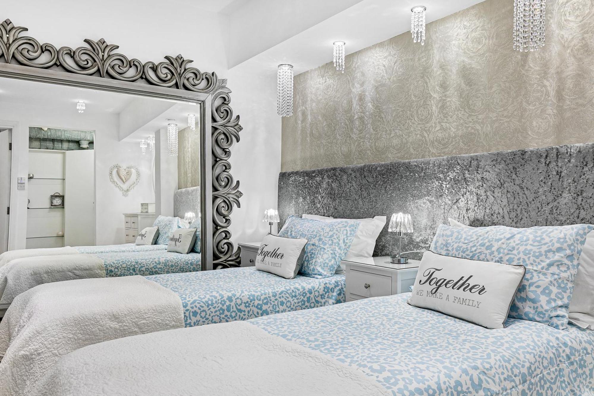 Villa 3 Bedroom Eleyjo With Stunning Private Pool, Aphrodite Hills *