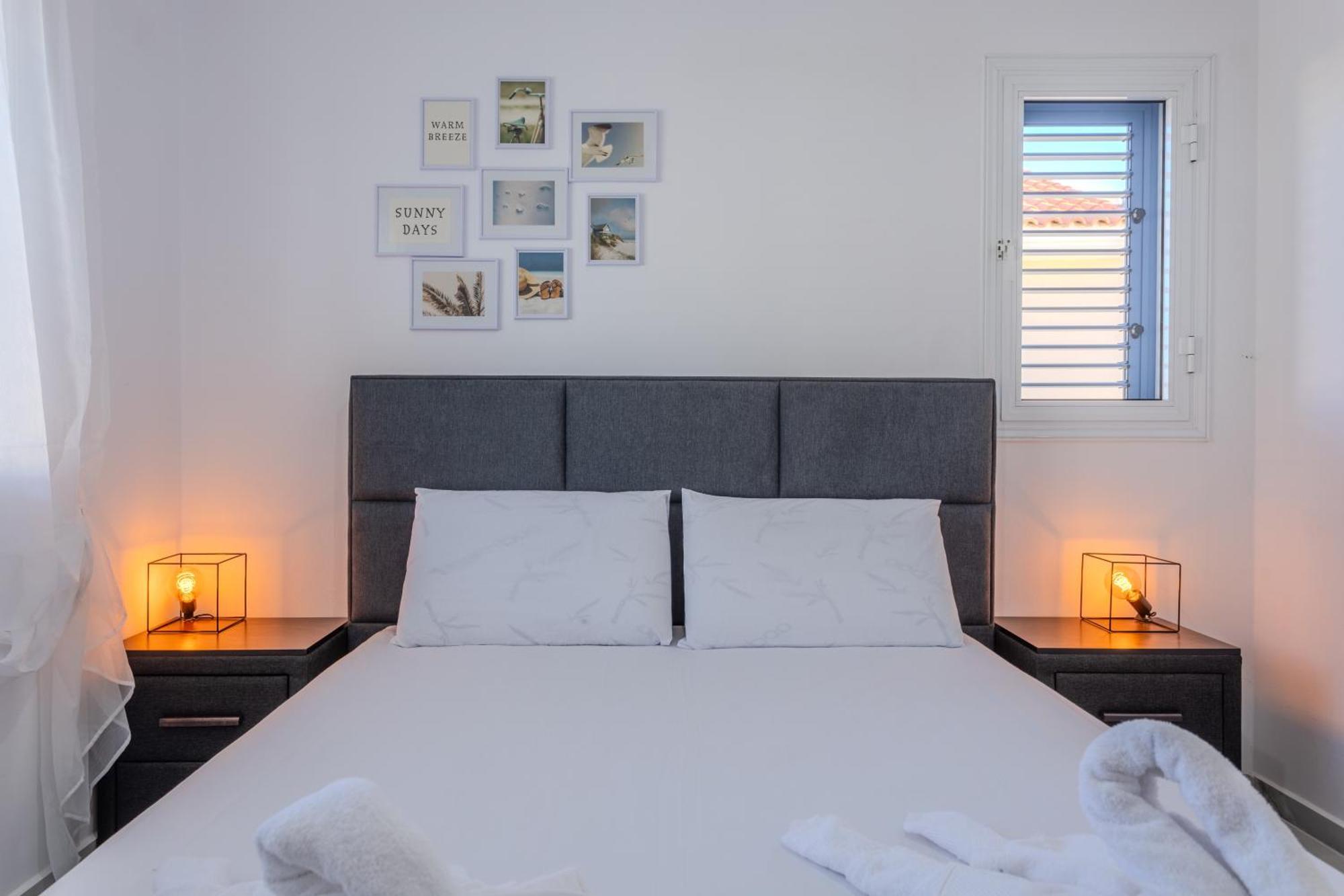 H&o Sunset Gold Apartment