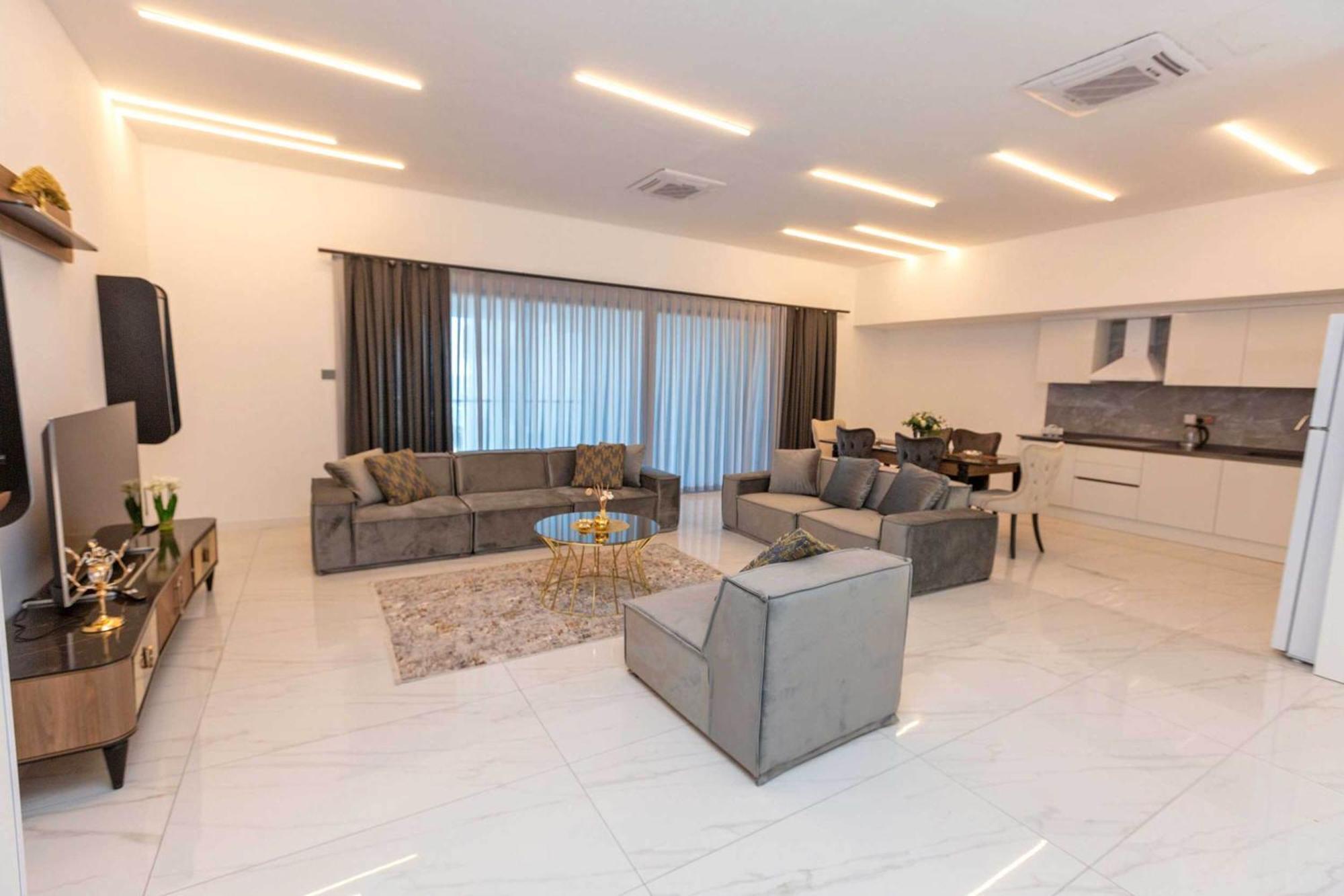 Luxury 3-bed With Private Pool & Sea Views In Kyrenia *