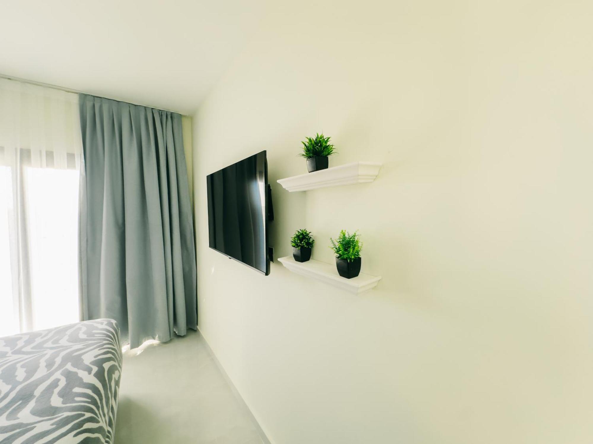 Caesar 2 Bedroom Home, Long Beach, Iskele, North Cyprus Apartment
