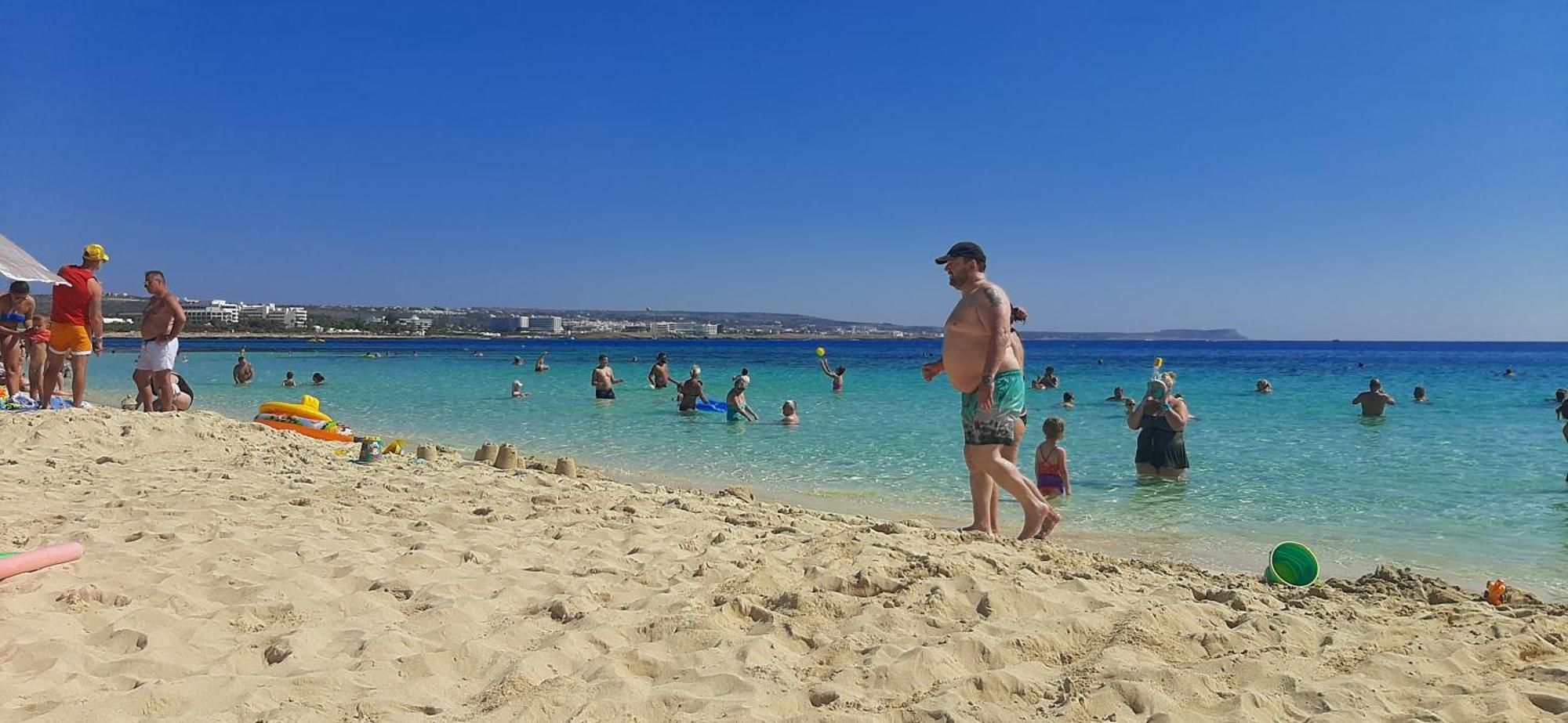 Holiday: Seafront Retreat With Pool In Paphos Pegeia