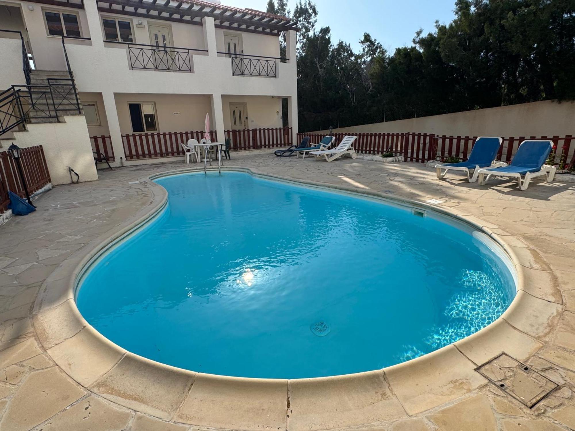 Bright Studio, Sea View, Pool Access And Free Parking