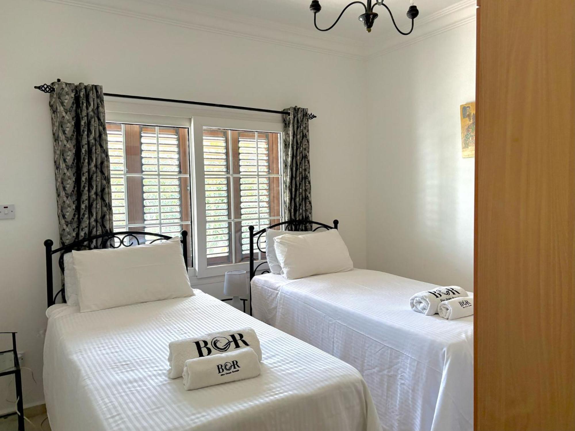 Villa Charming In Tranquil Area