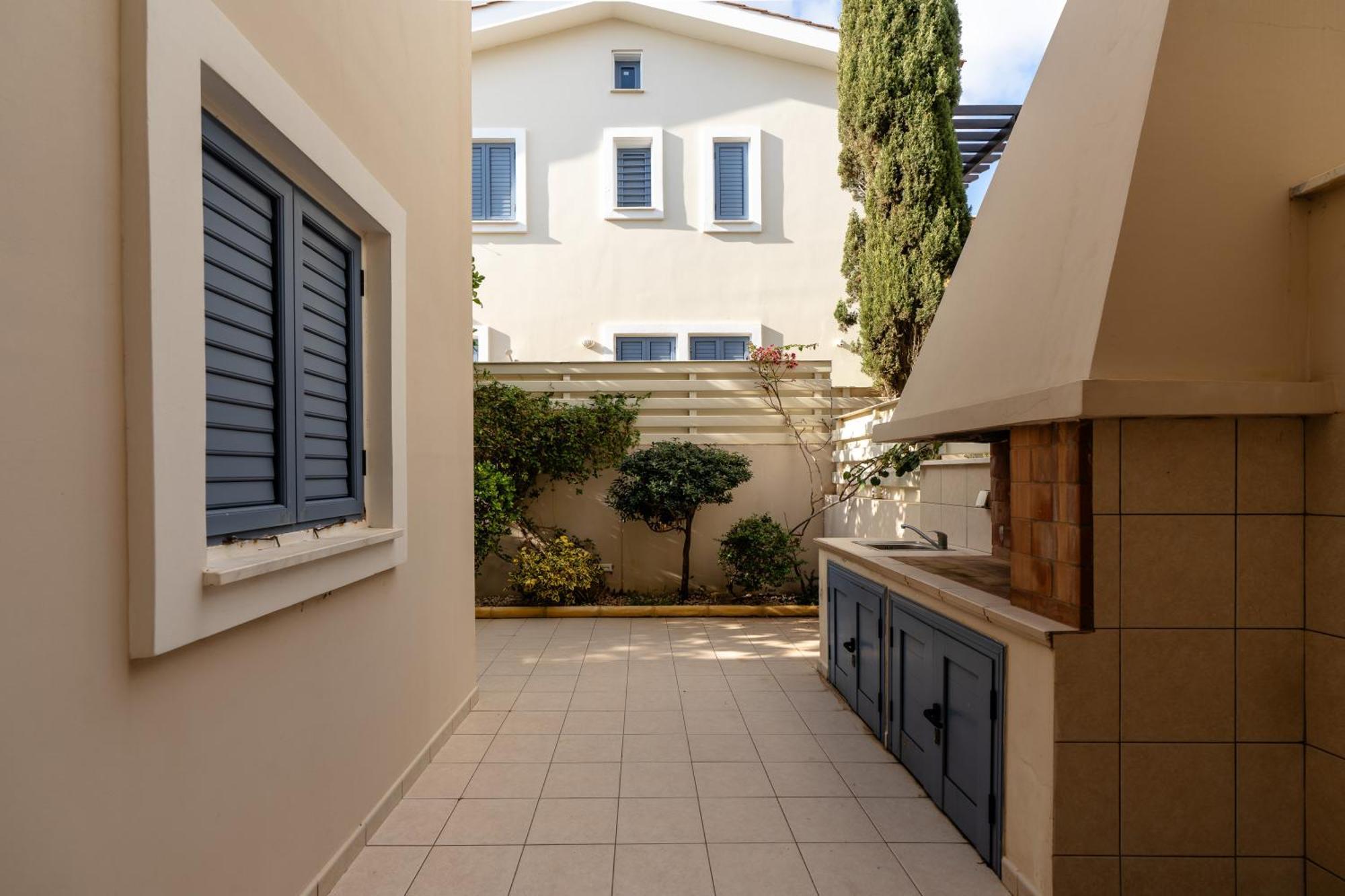 Villa Niki Seaview Dps27