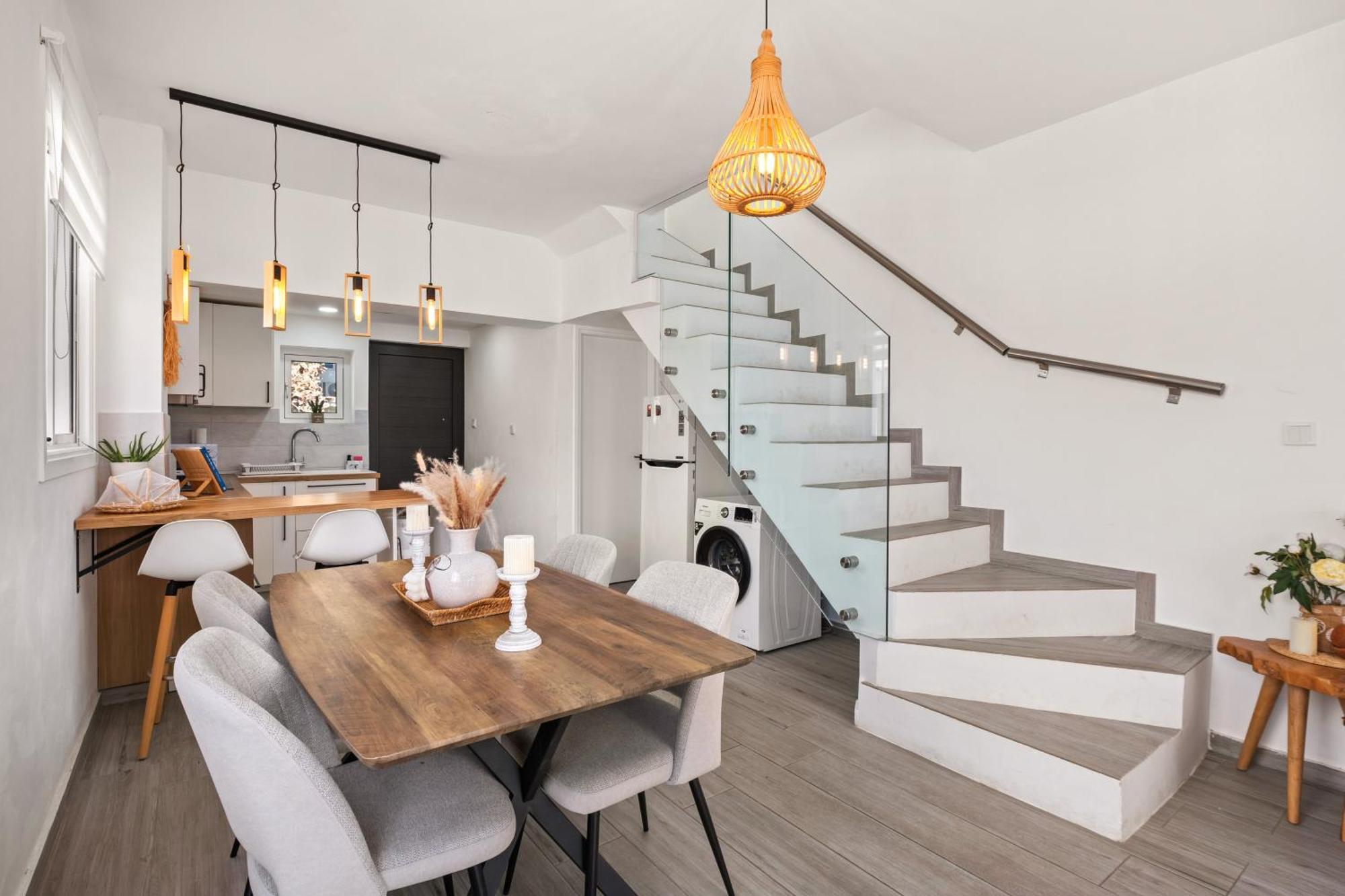 Endless Summer House Perivolia