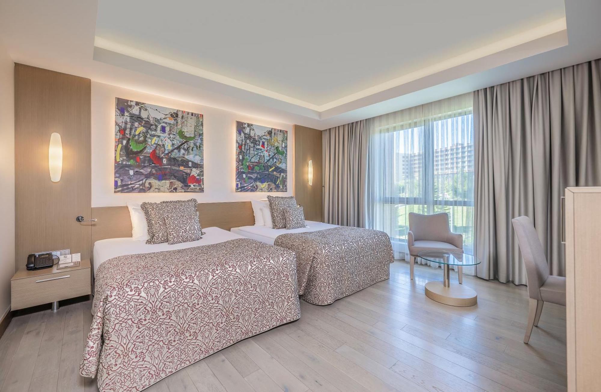 Concorde Luxury & Casino 5* Vokolidha