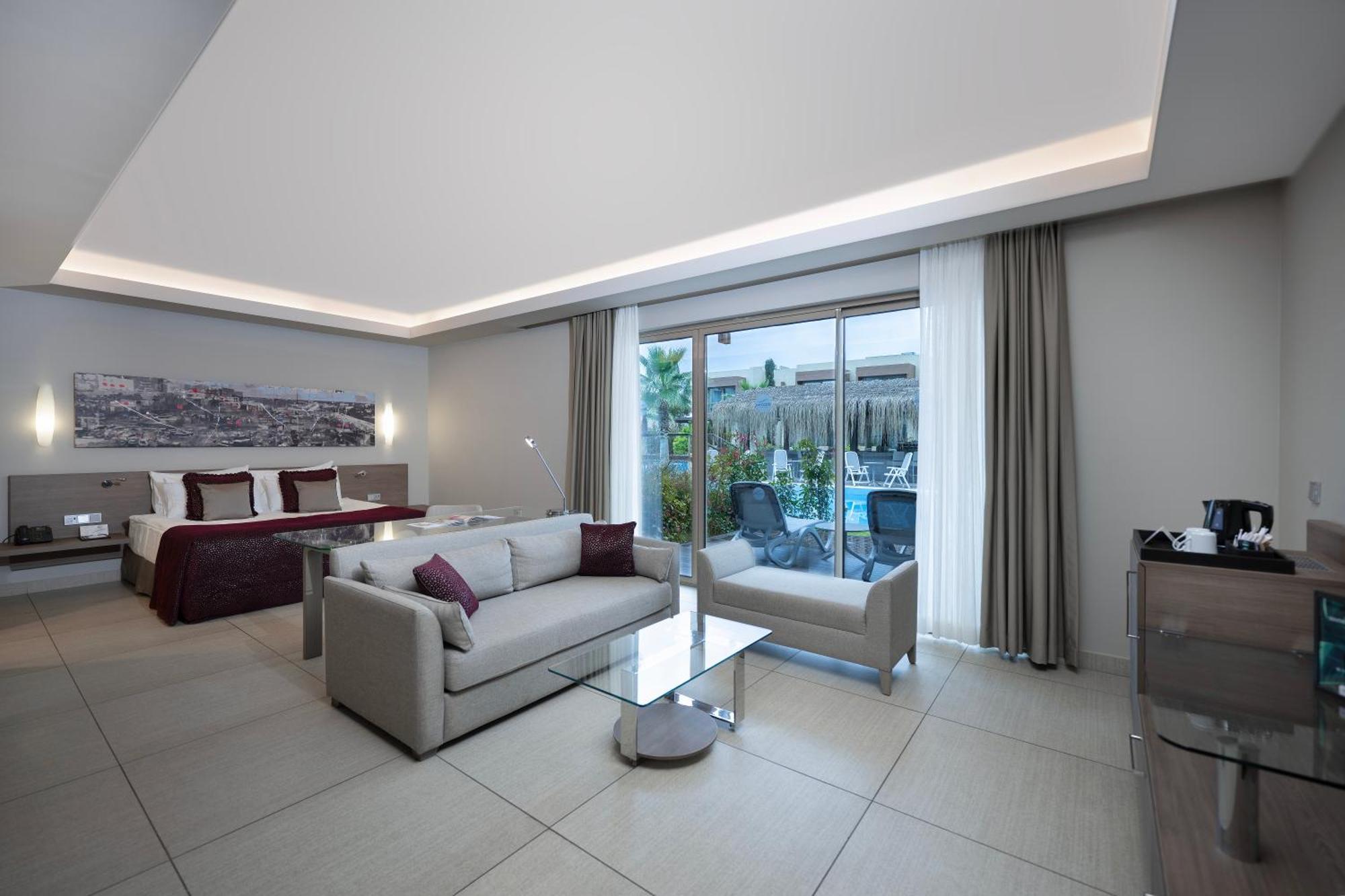 Concorde Luxury & Casino Hotel Vokolidha