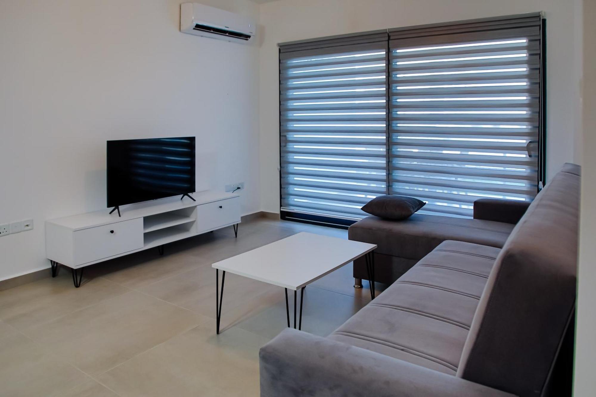Ground Garden & Pool View Spacious At Caesar & Apartment *