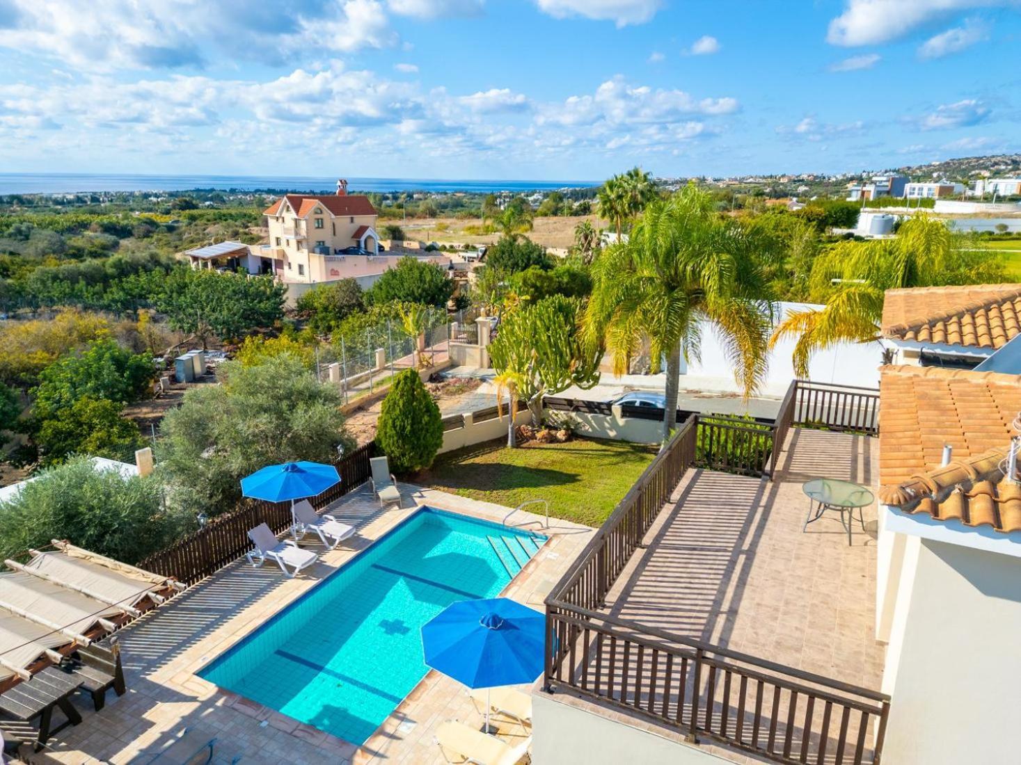 Sunlove Villa Peyia