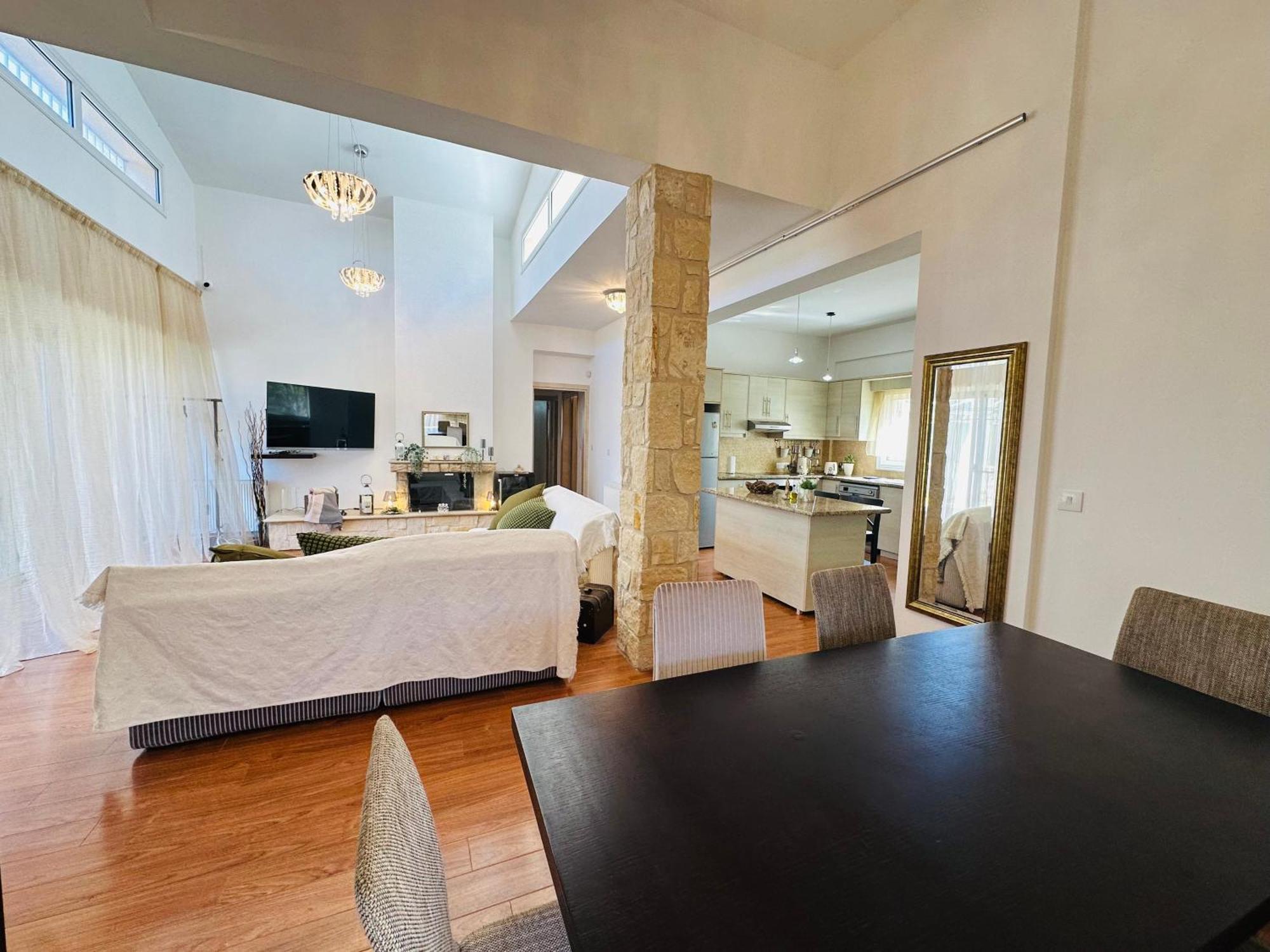 Strelitzia Apartment