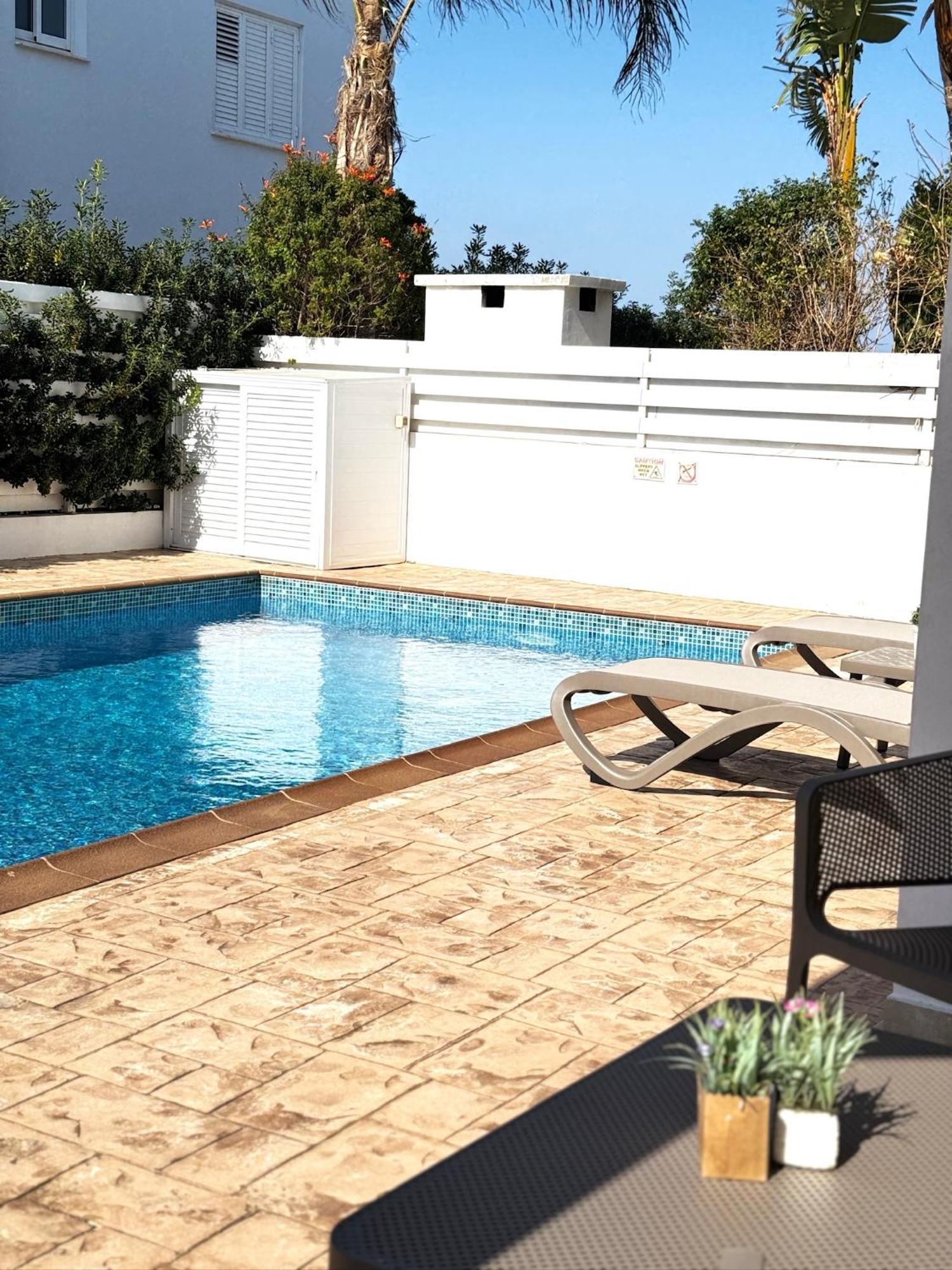 Wealthystays Hephaestus Villa, Ayia Triada Villa Paralimni