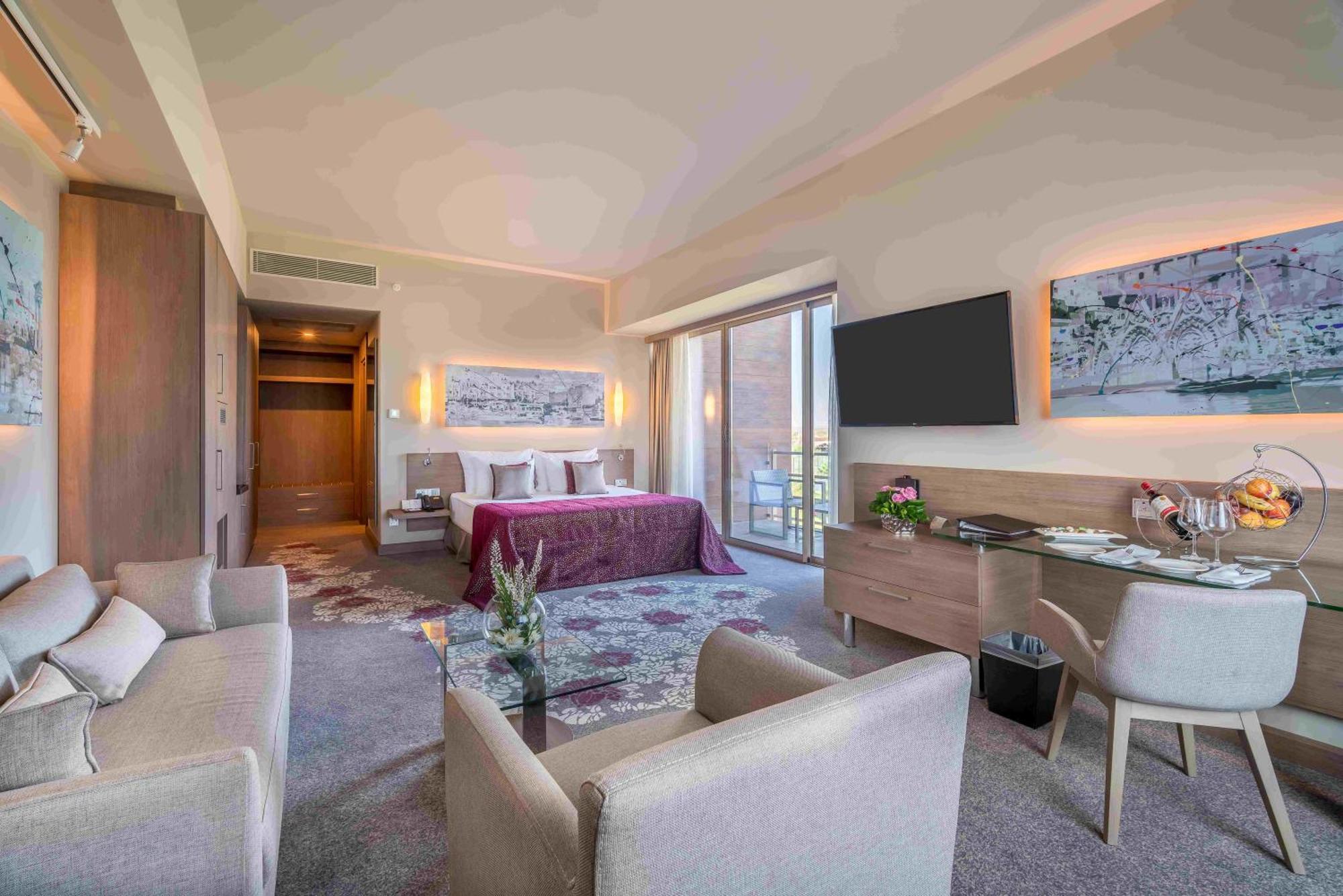 Concorde Luxury & Casino Hotel