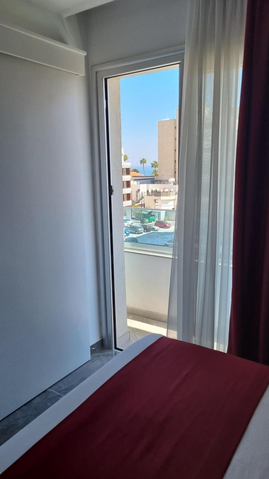 Art & Wine Boutique Aparthotel Larnaca