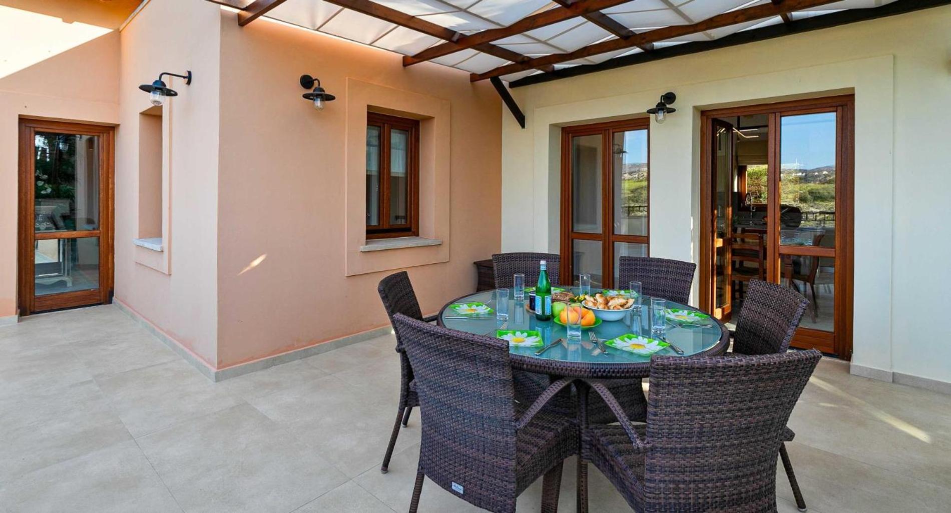 Beautiful, Modern Iz01 With Private Garden And Hot Tub On Aphrodite Hills Pousada *