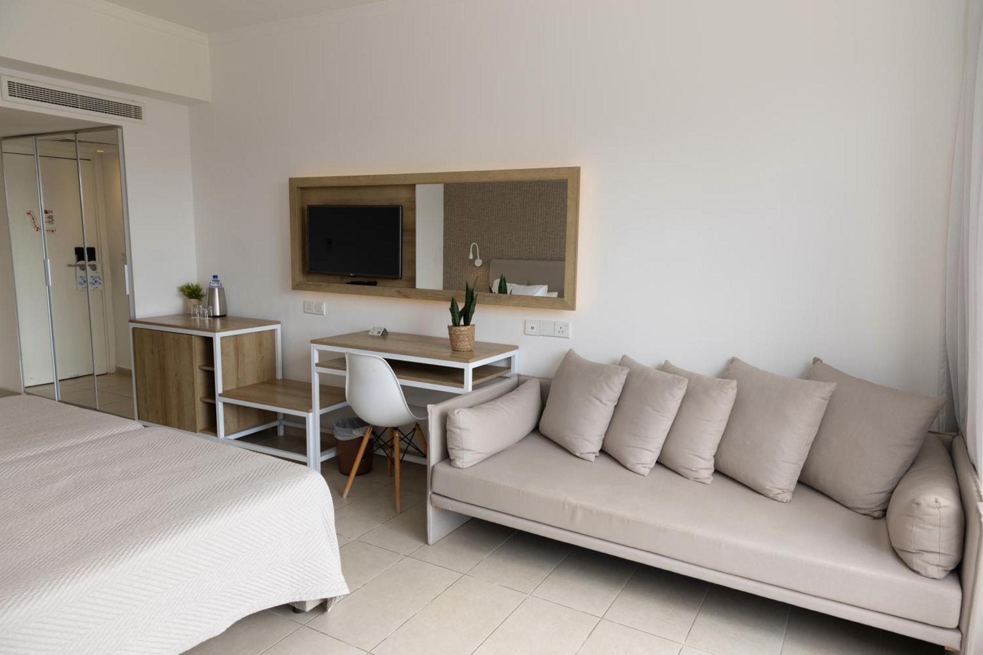 Venus Hotel 5*