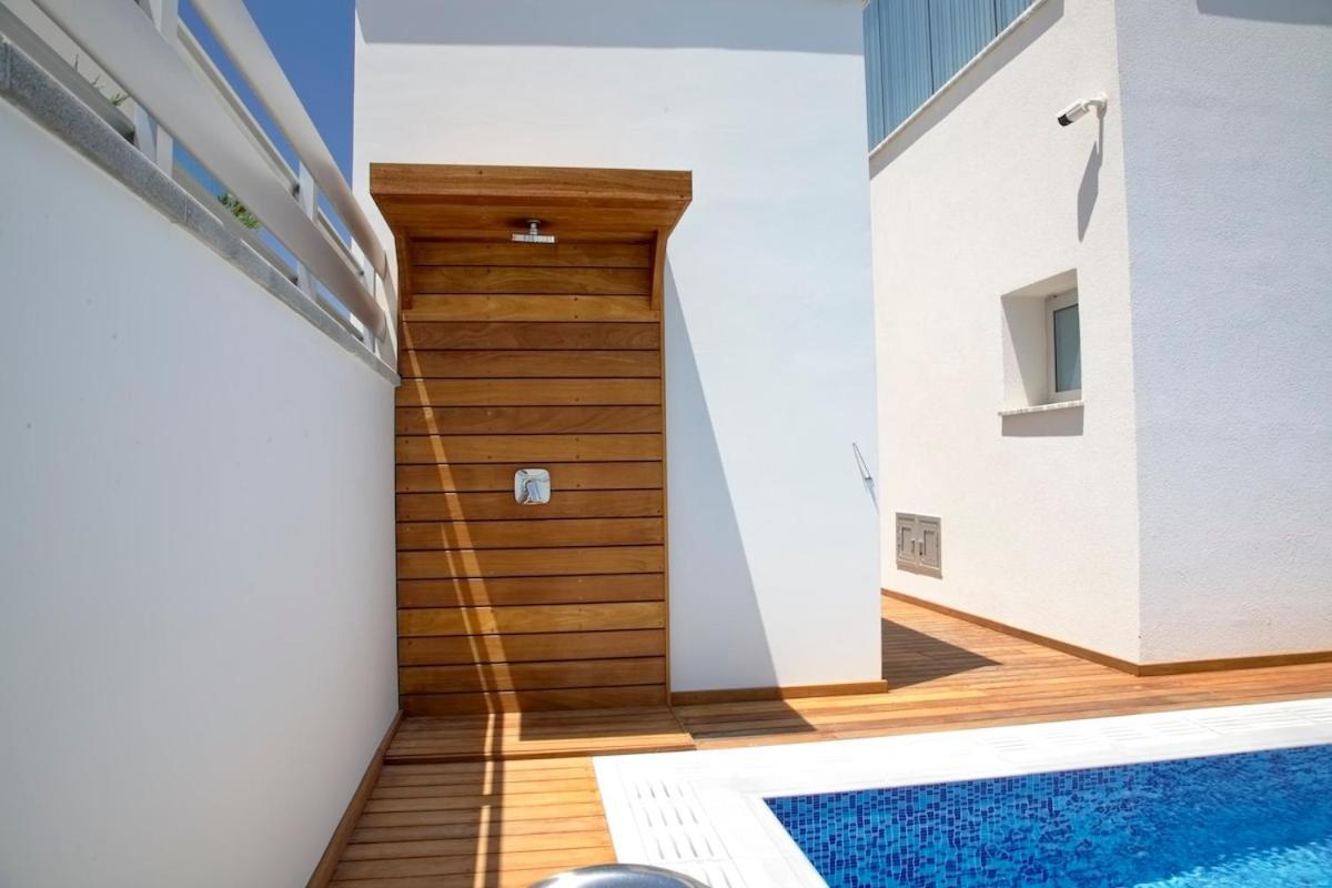 Villa Seaview Luxury Jacuzzi & Pool! 2 Min