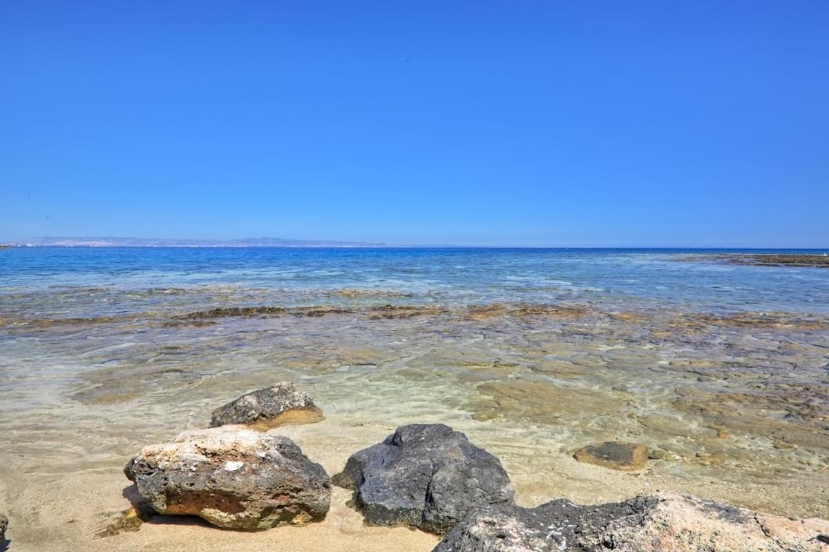 Seaview Luxury Jacuzzi & Pool! 2 Min Villa *