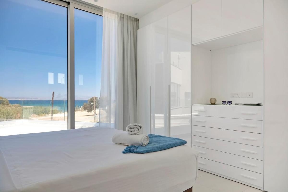 Seaview Luxury Jacuzzi & Pool! 2 Min Protaras
