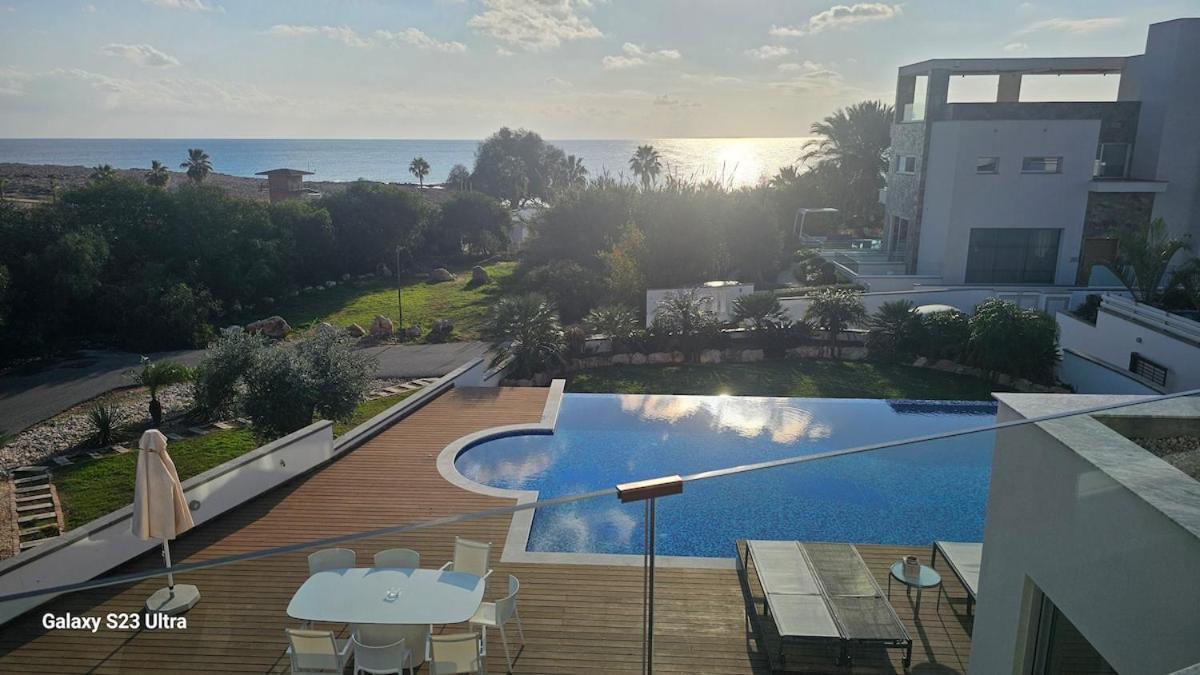 Beachfront Luxury Idania Pousada *