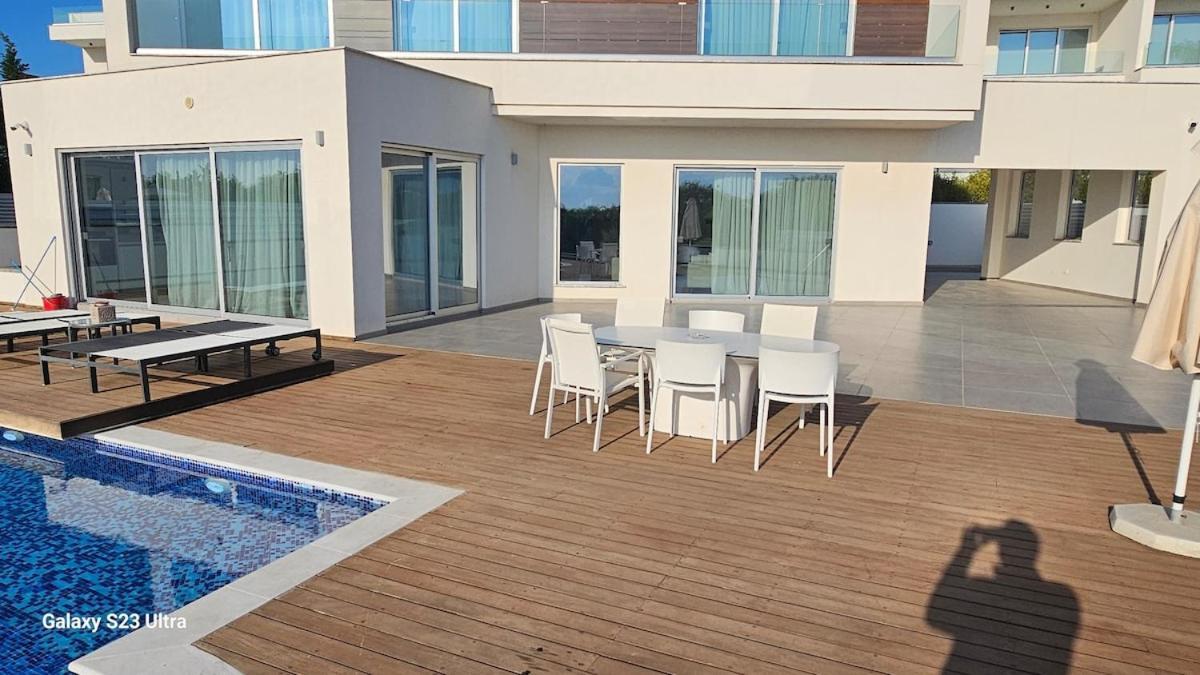 Beachfront Luxury Idania Agia Napa
