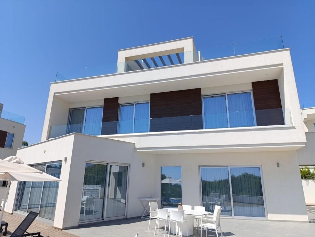 Beachfront Luxury Idania Pousada *