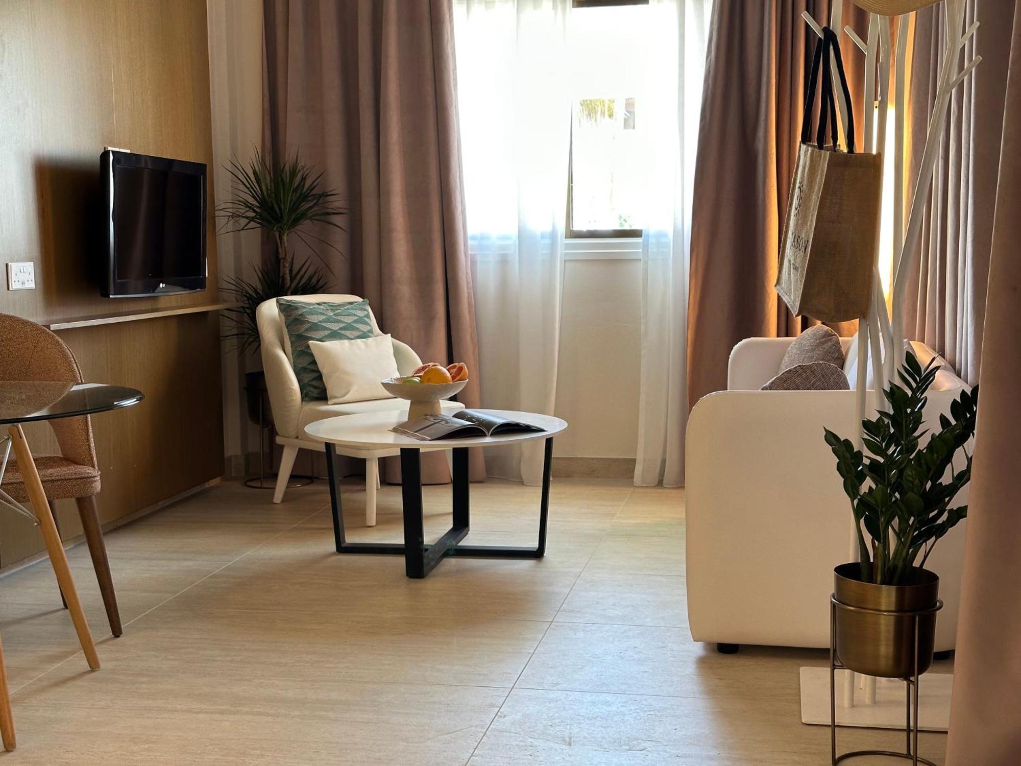 Hotel King Jason - Designed For Adults By Louis Paphos