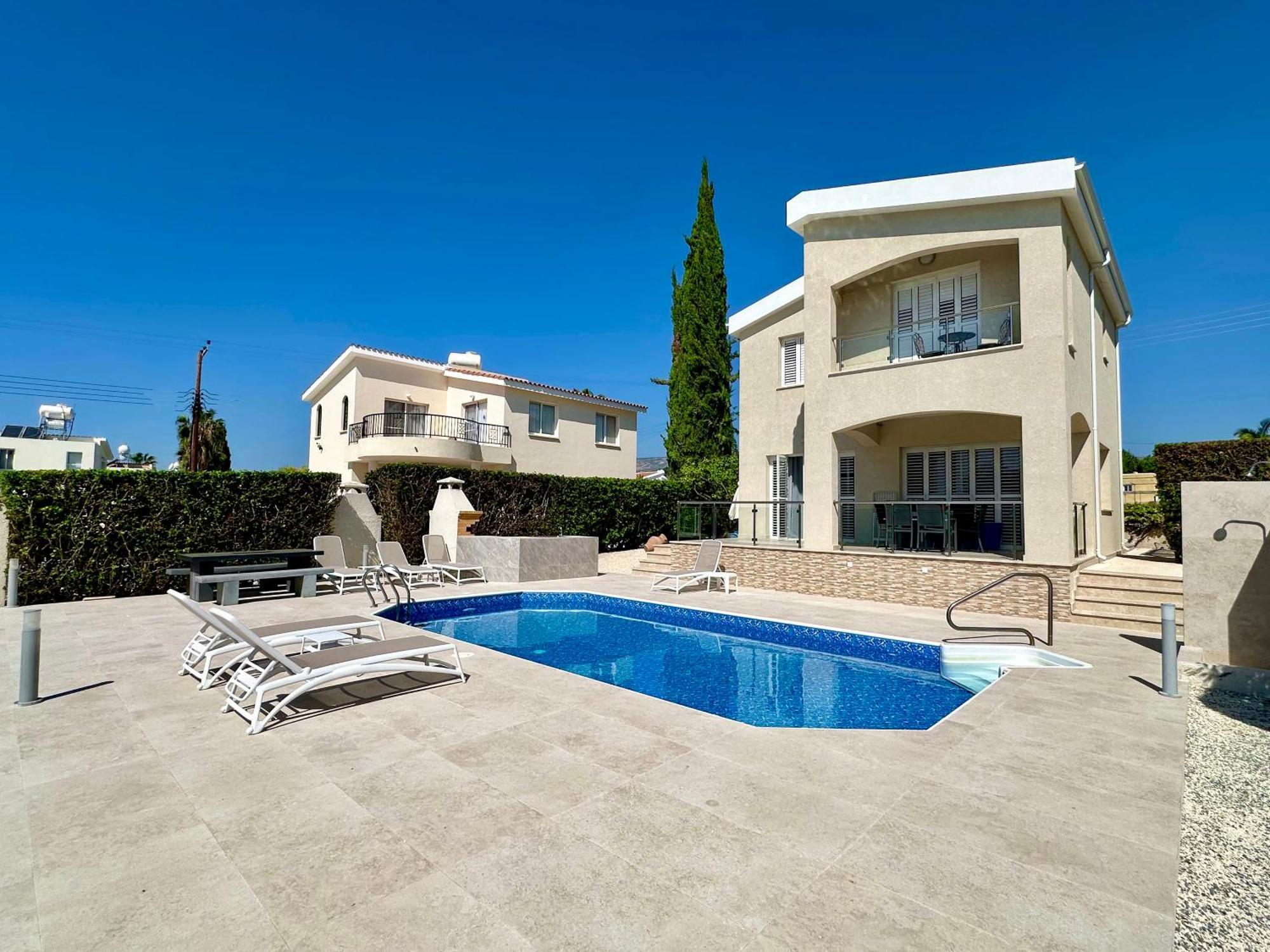 M & S Villa *
