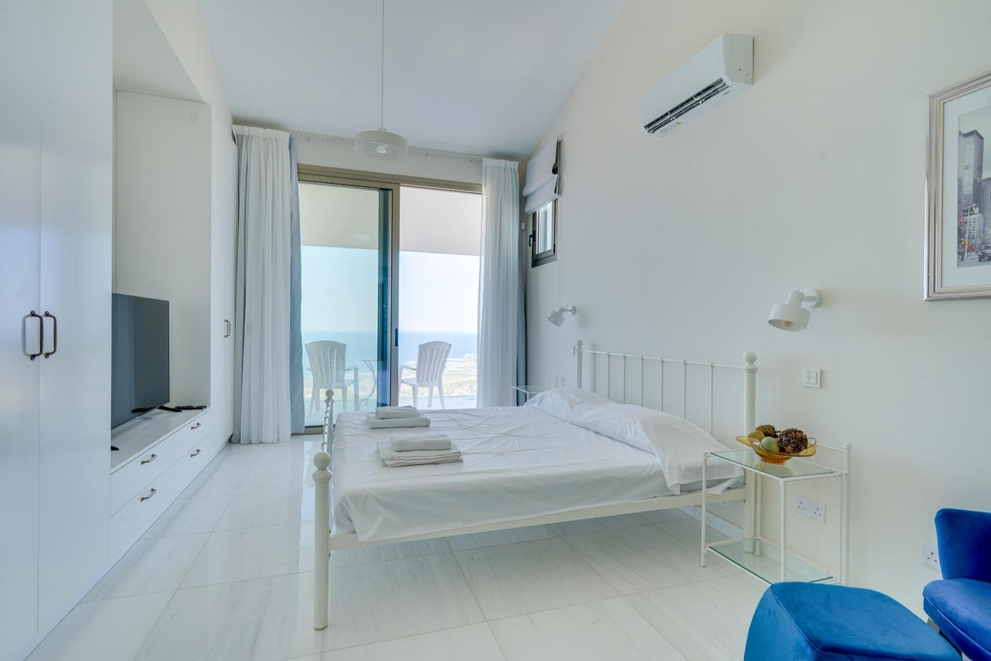 Resitour - Karina Heights Villa Tala