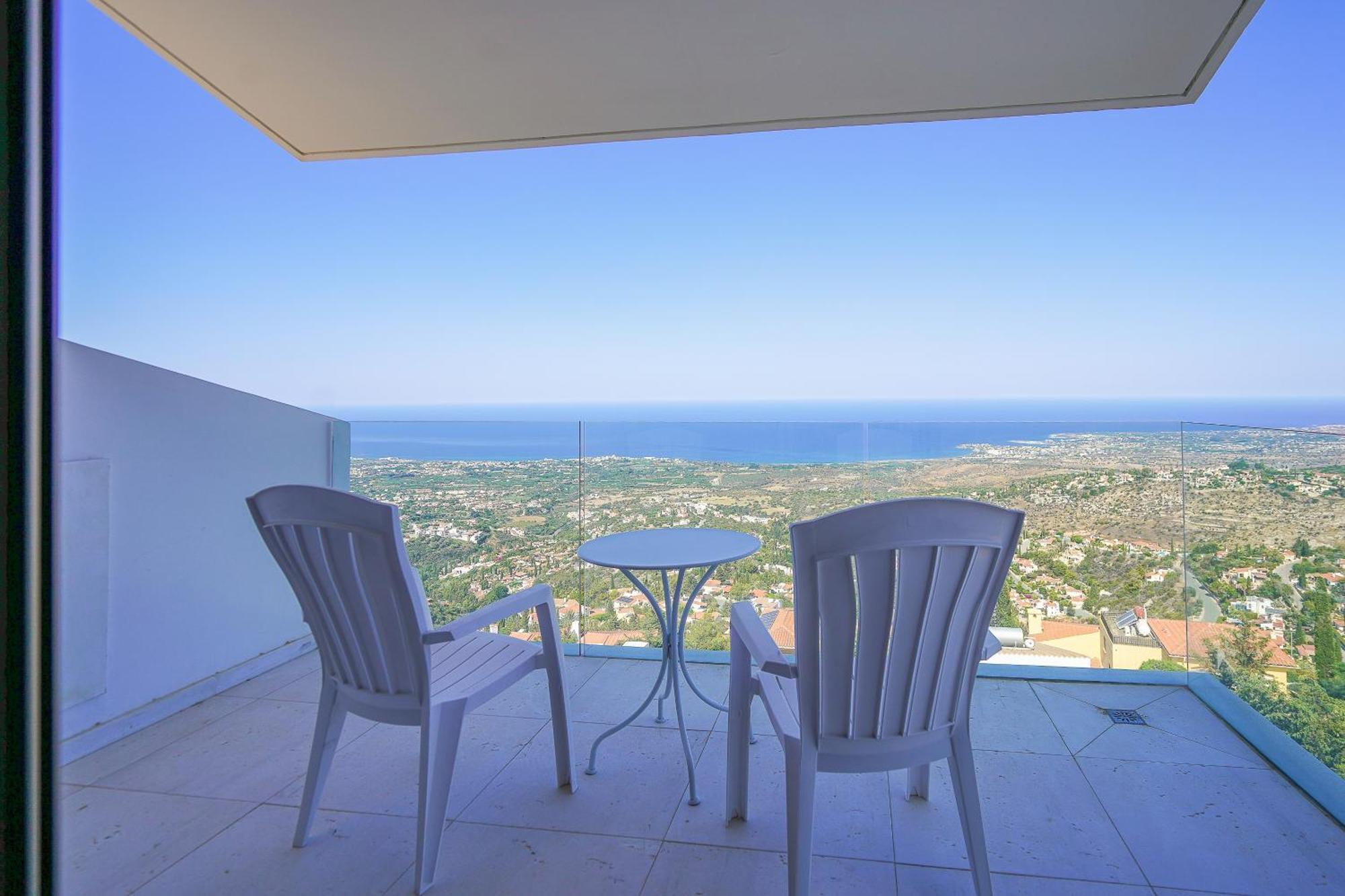 Resitour - Karina Heights Villa