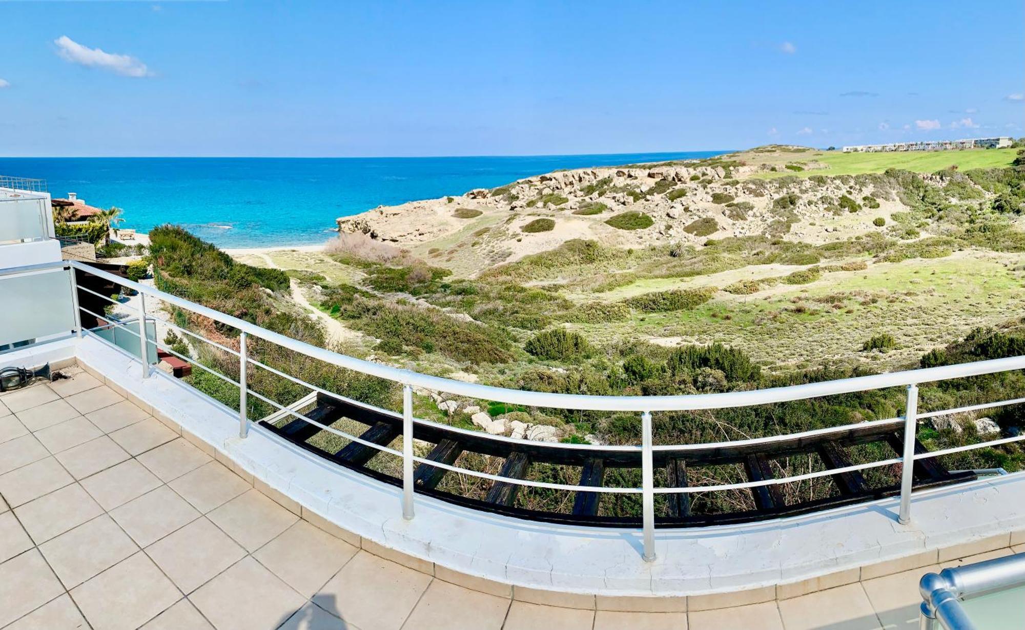 Boho Bay * Akanthou