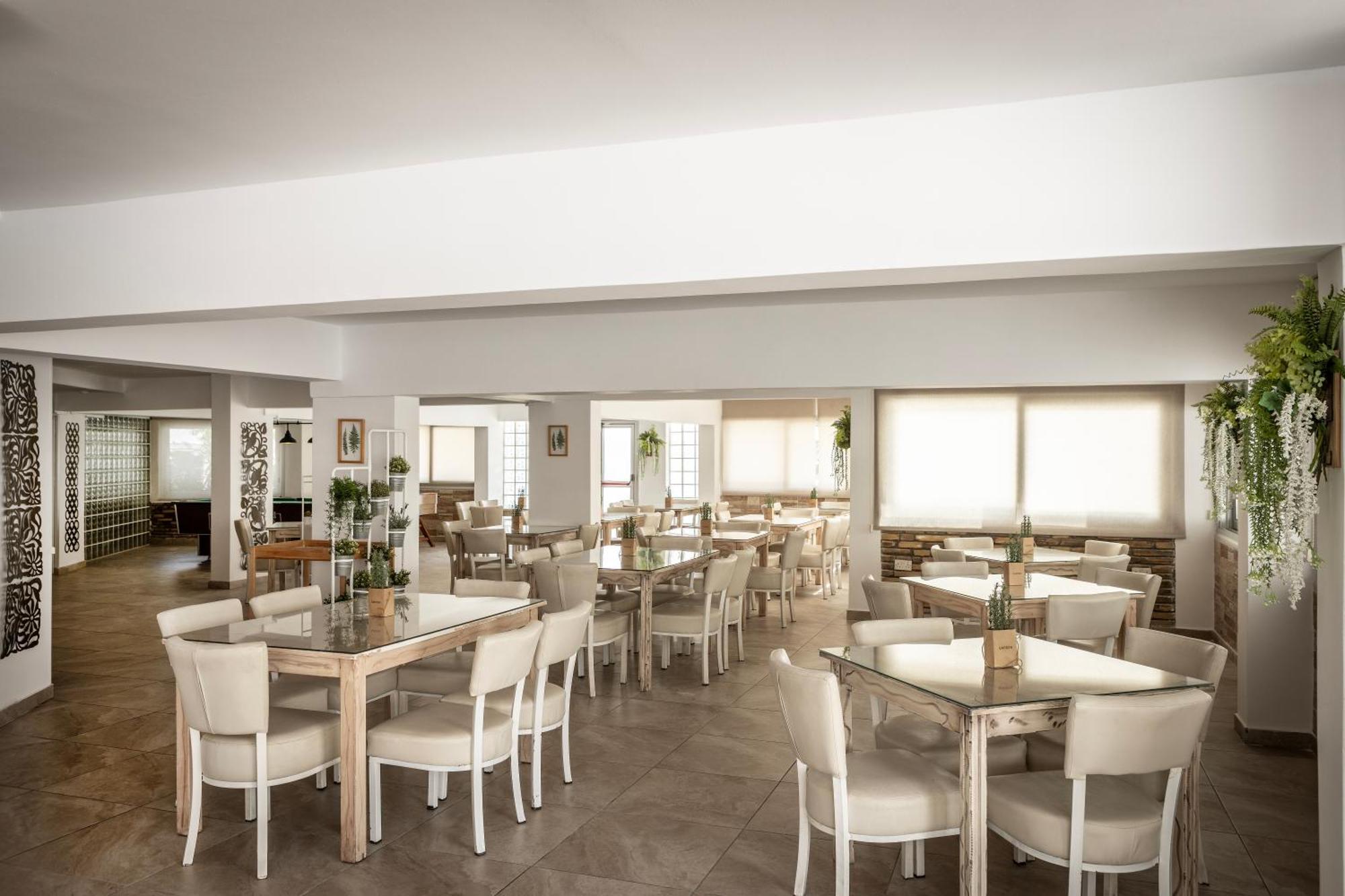 Cactus 2* Larnaca