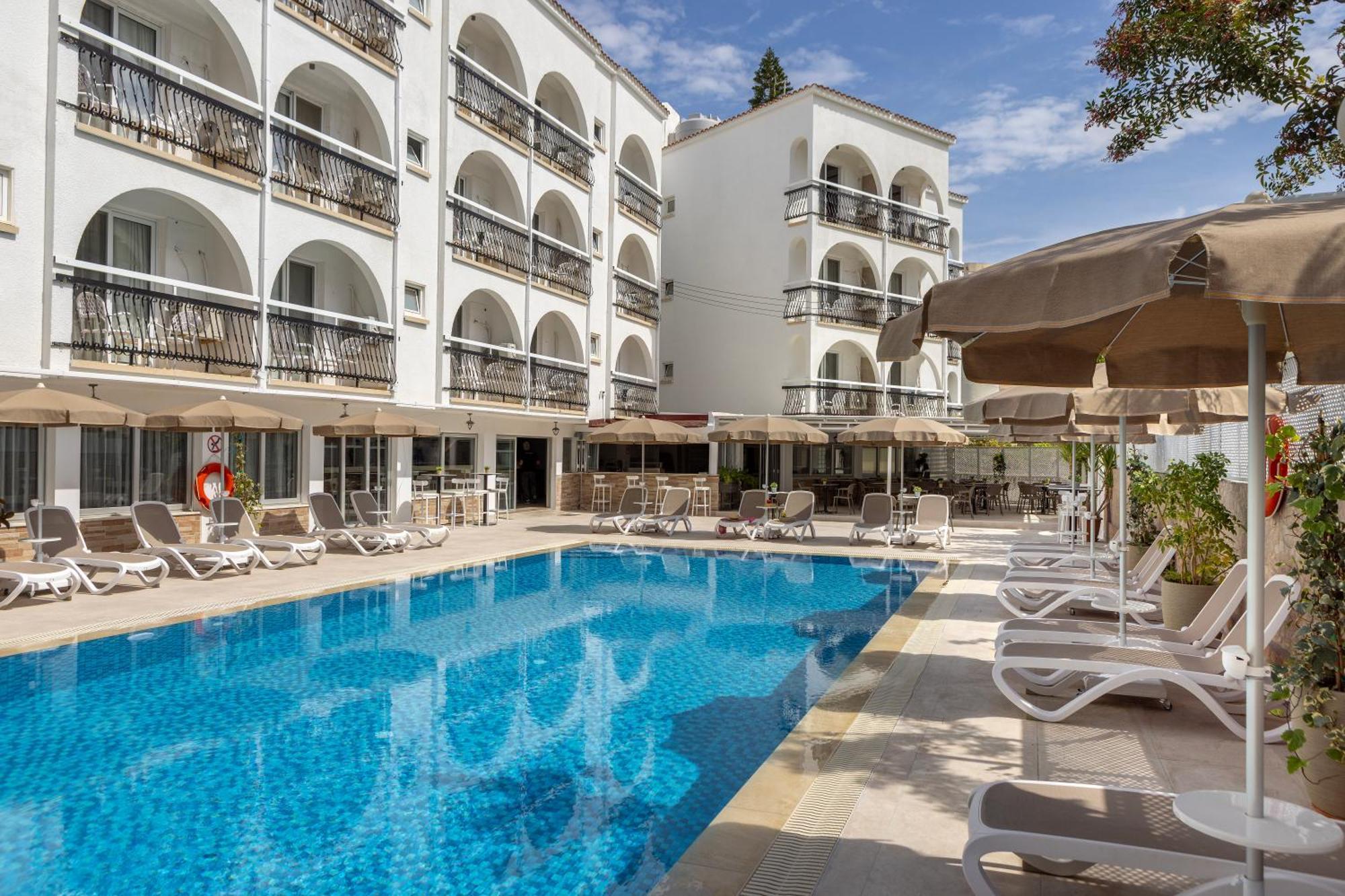 Cactus Hotel 2*