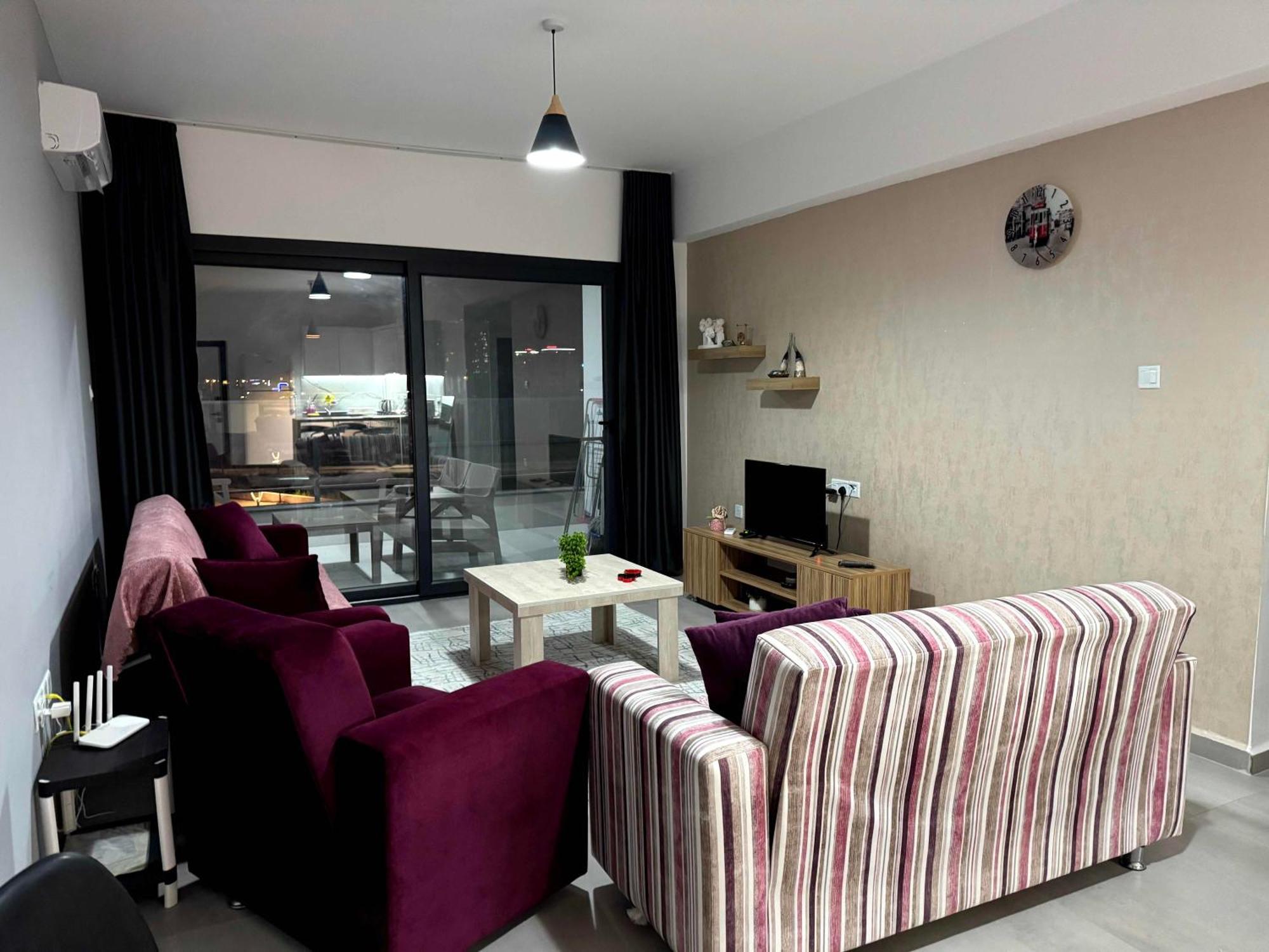 Apartment Flat In Caesar