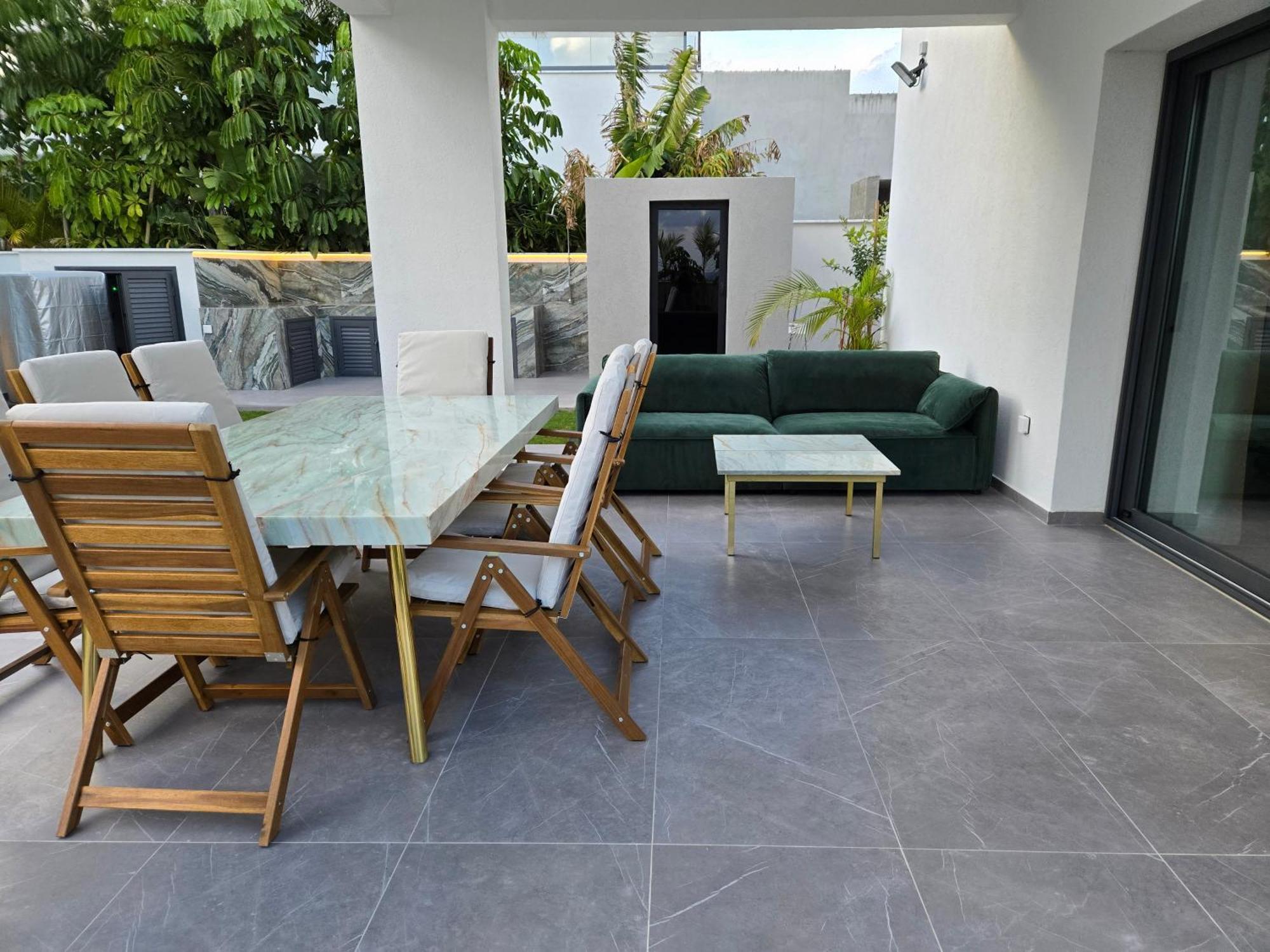 Tg New Luxury Private Resort Villas - Heated Salty Swimming Pool, Outdoor Jacuzzi, Sauna, Exotic Garden