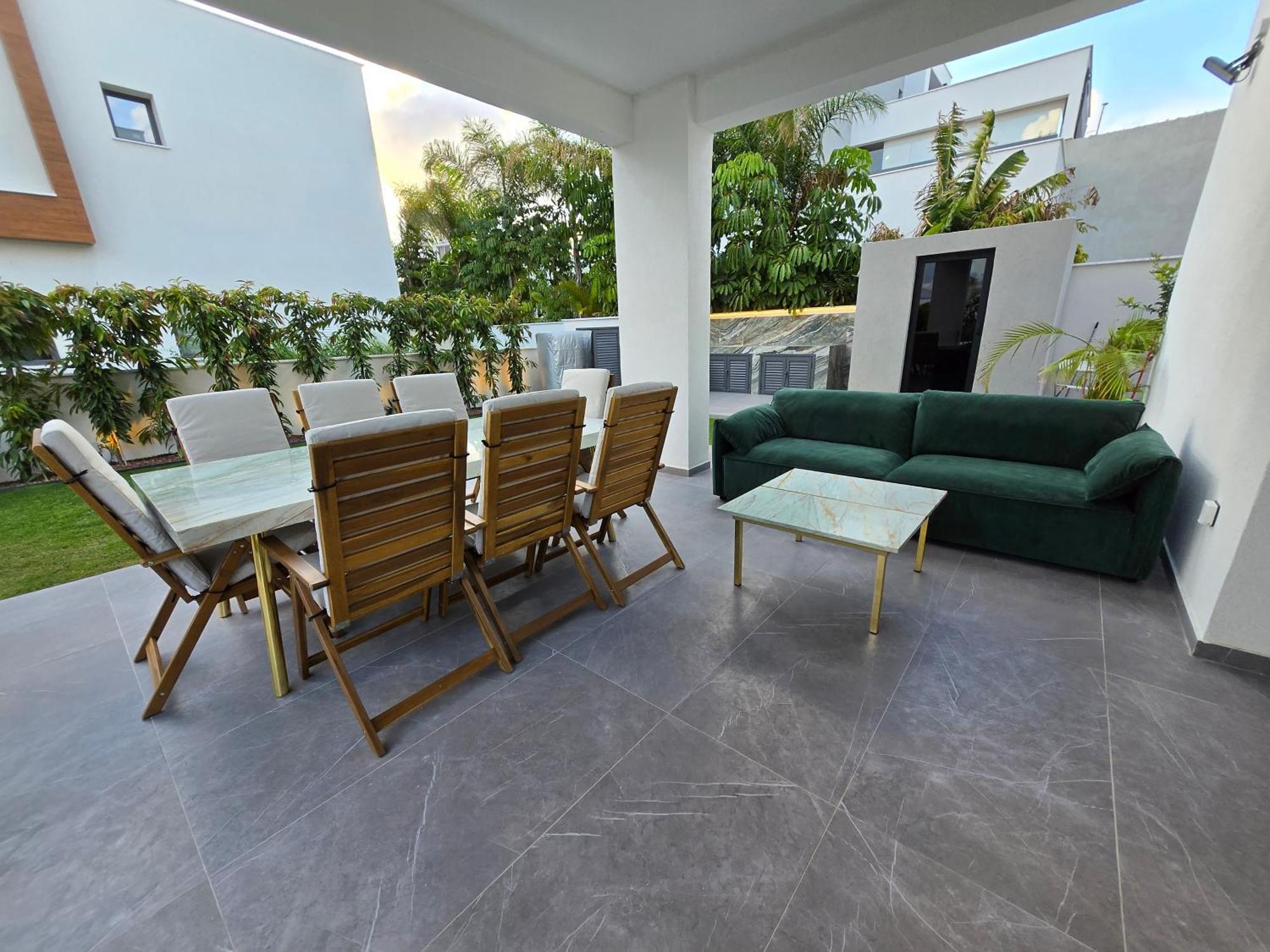Tg New Luxury Private Resort Villas - Heated Salty Swimming Pool, Outdoor Jacuzzi, Sauna, Exotic Garden Pousada Limassol