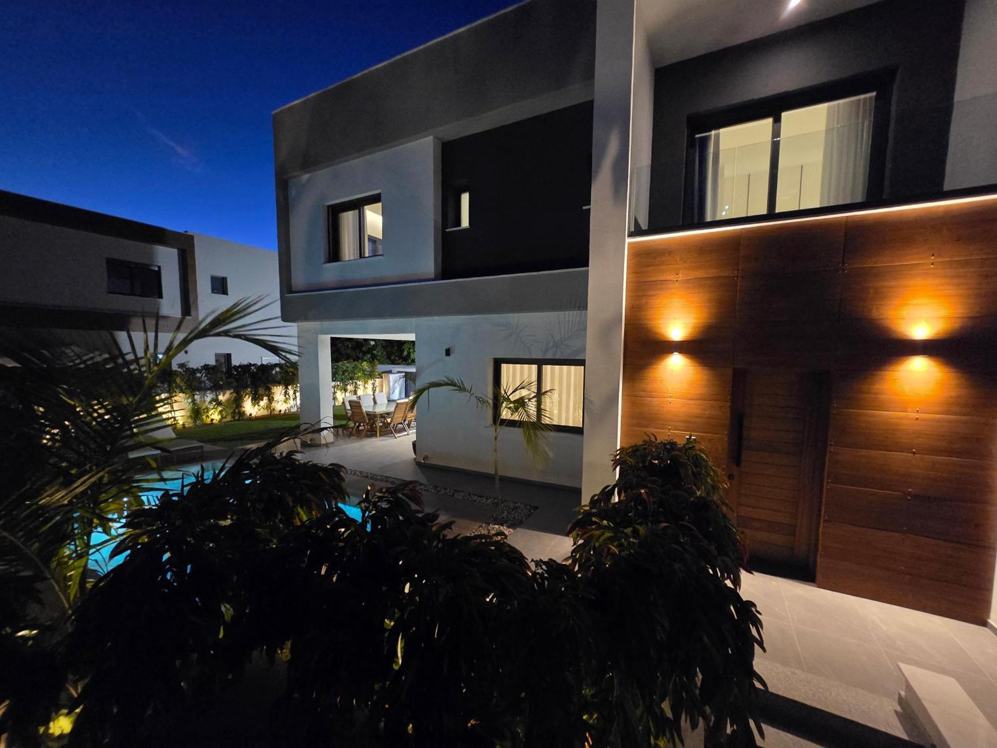 Pousada Tg New Luxury Private Resort Villas - Heated Salty Swimming Pool, Outdoor Jacuzzi, Sauna, Exotic Garden Limassol