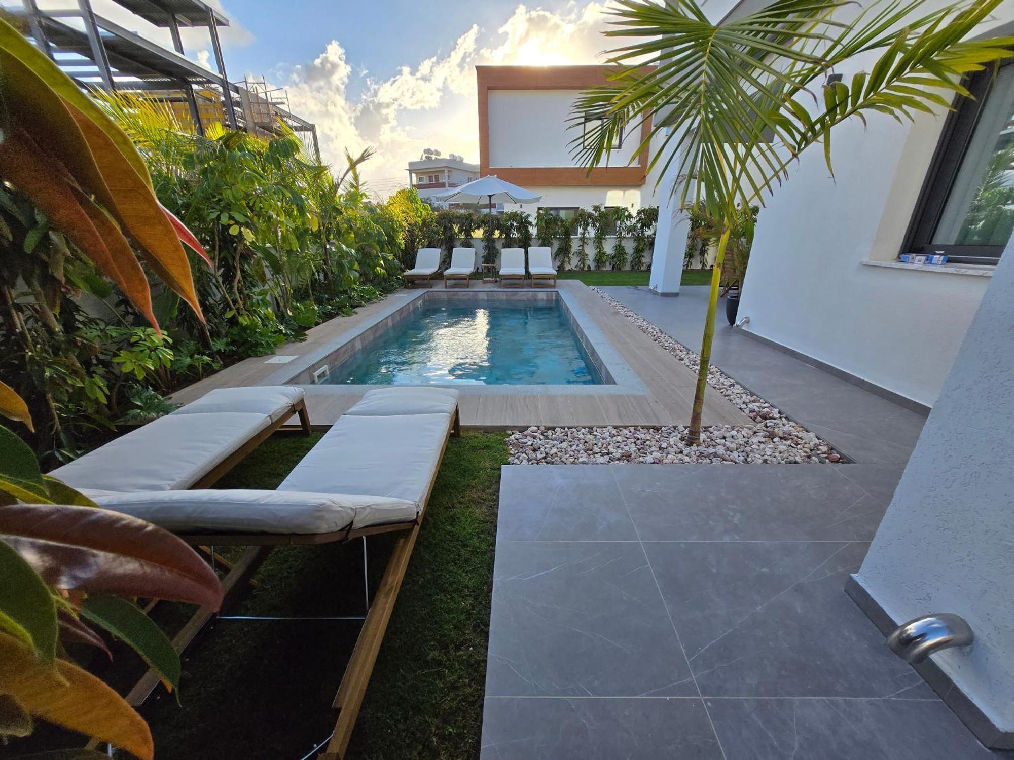 Tg New Luxury Private Resort Villas - Heated Salty Swimming Pool, Outdoor Jacuzzi, Sauna, Exotic Garden *