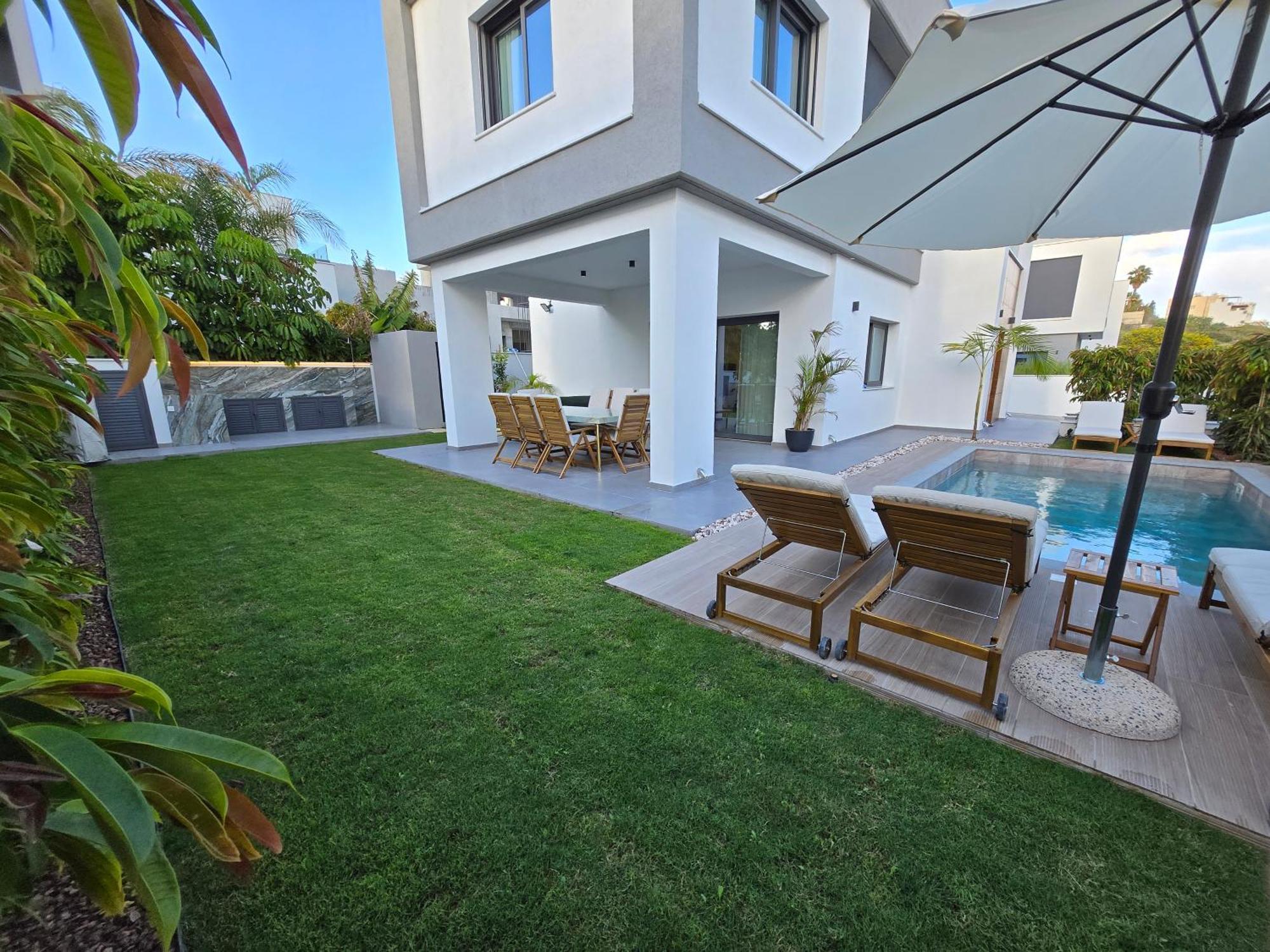Tg New Luxury Private Resort Villas - Heated Salty Swimming Pool, Outdoor Jacuzzi, Sauna, Exotic Garden Pousada *