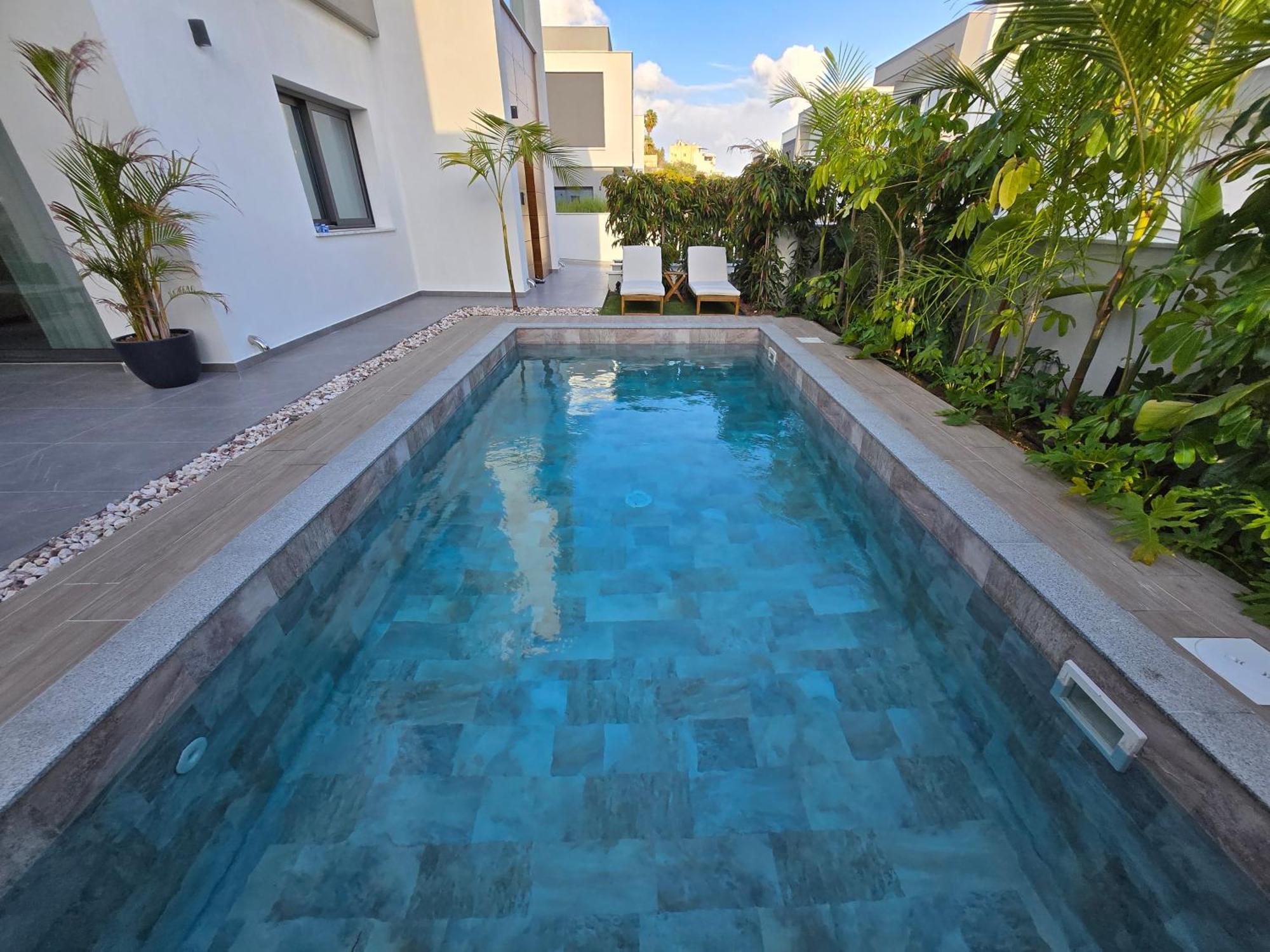 Pousada Tg New Luxury Private Resort Villas - Heated Salty Swimming Pool, Outdoor Jacuzzi, Sauna, Exotic Garden *