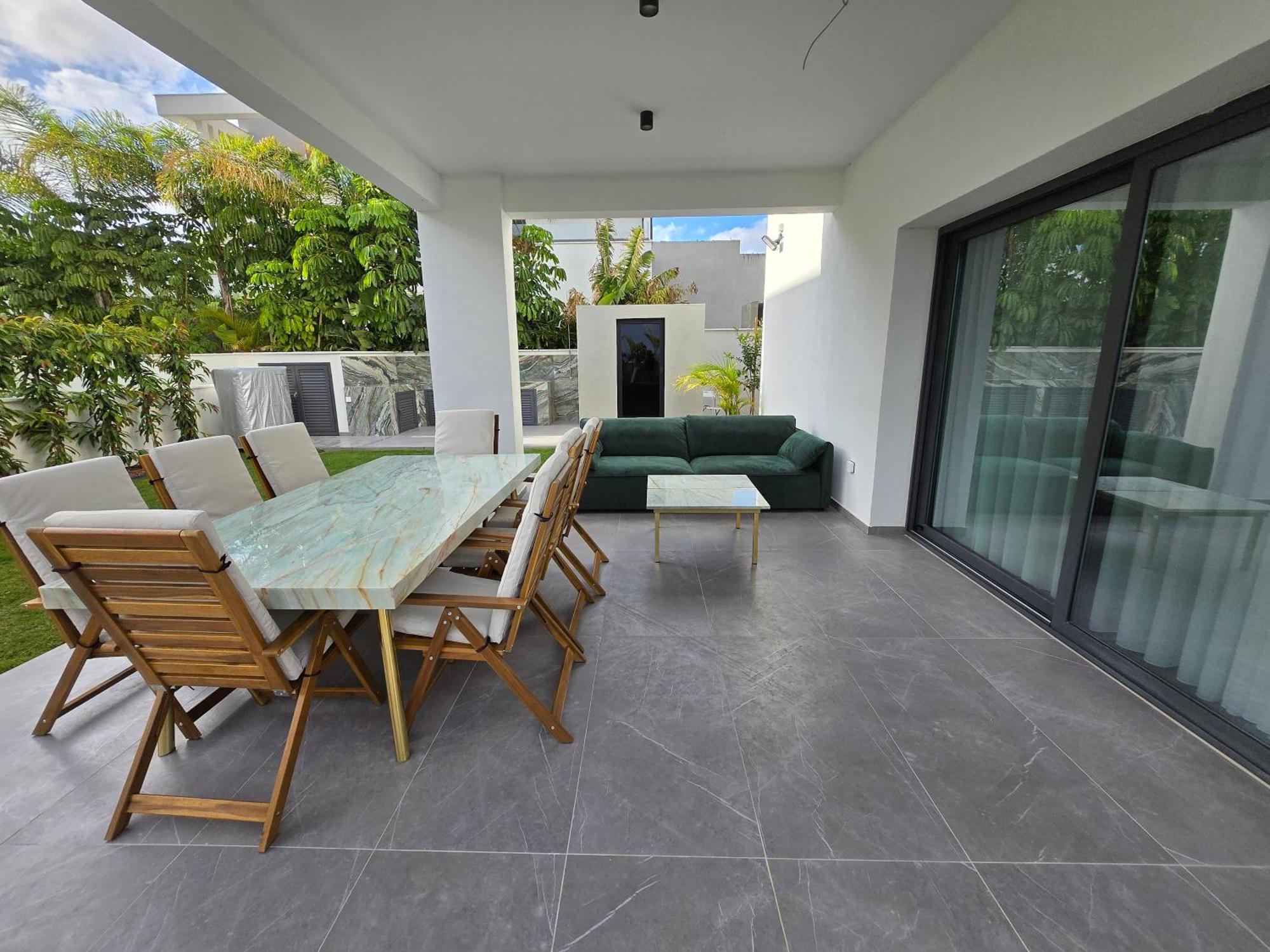 Tg New Luxury Private Resort Villas - Heated Salty Swimming Pool, Outdoor Jacuzzi, Sauna, Exotic Garden Limassol