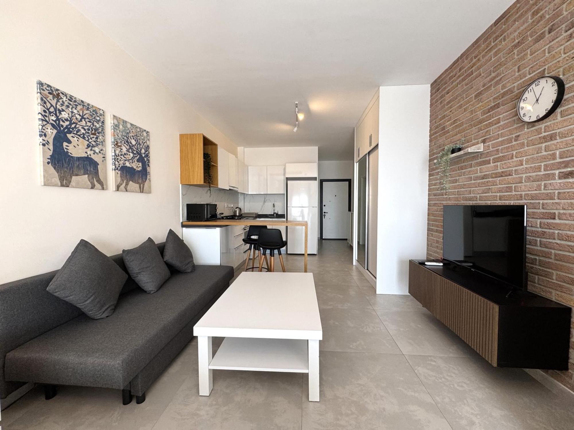 Terra In Caesar Blue Resort, Fixed Lunch 3pm, Gym, Heated Pool, Sauna, Kids Club Apartment *