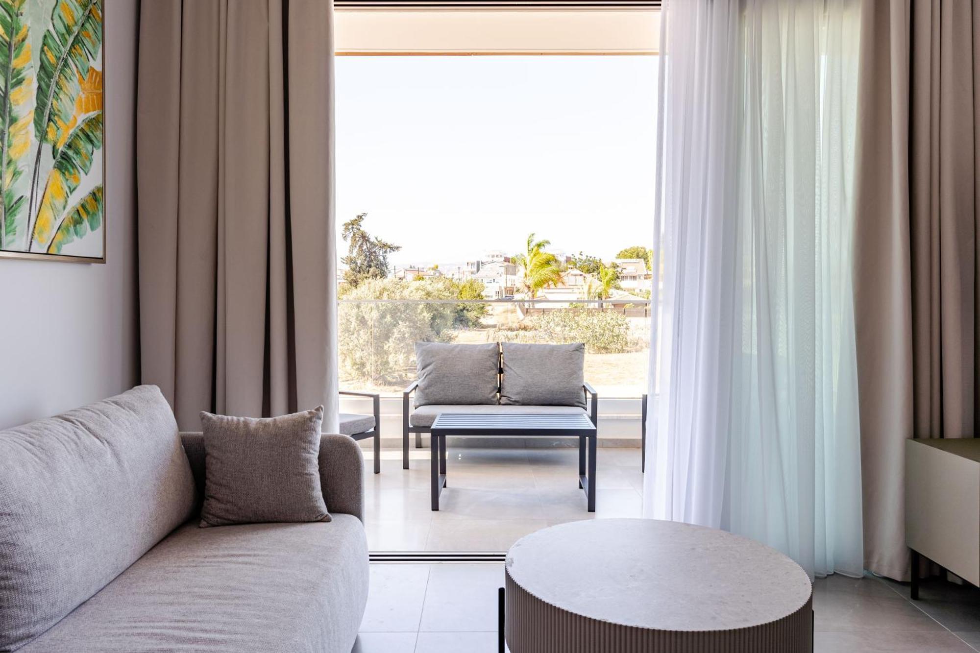 Yamas Urban Living Zakaki Pool Penthouses & *