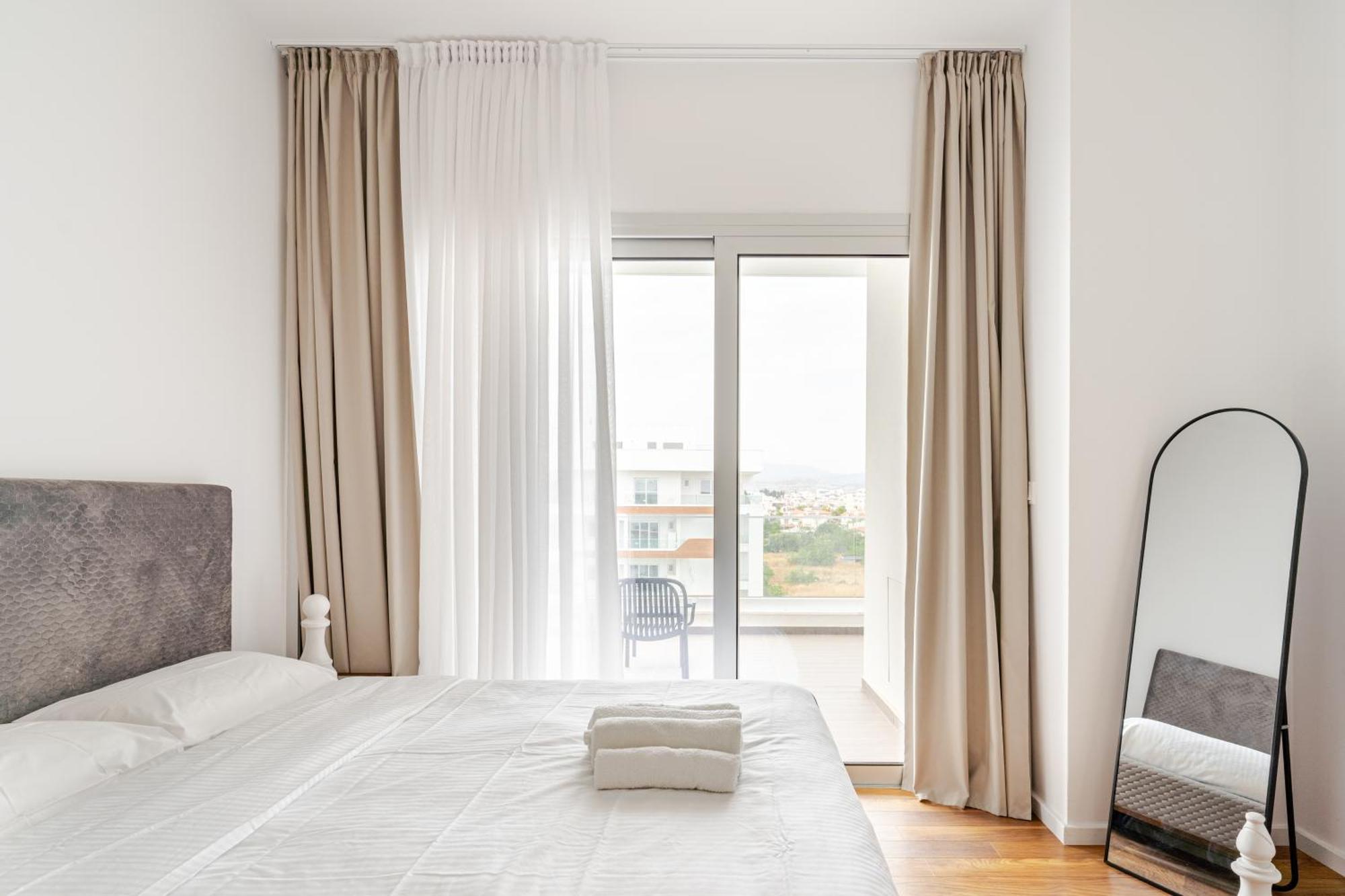 Yamas Urban Living Zakaki Pool Penthouses & Appartement *