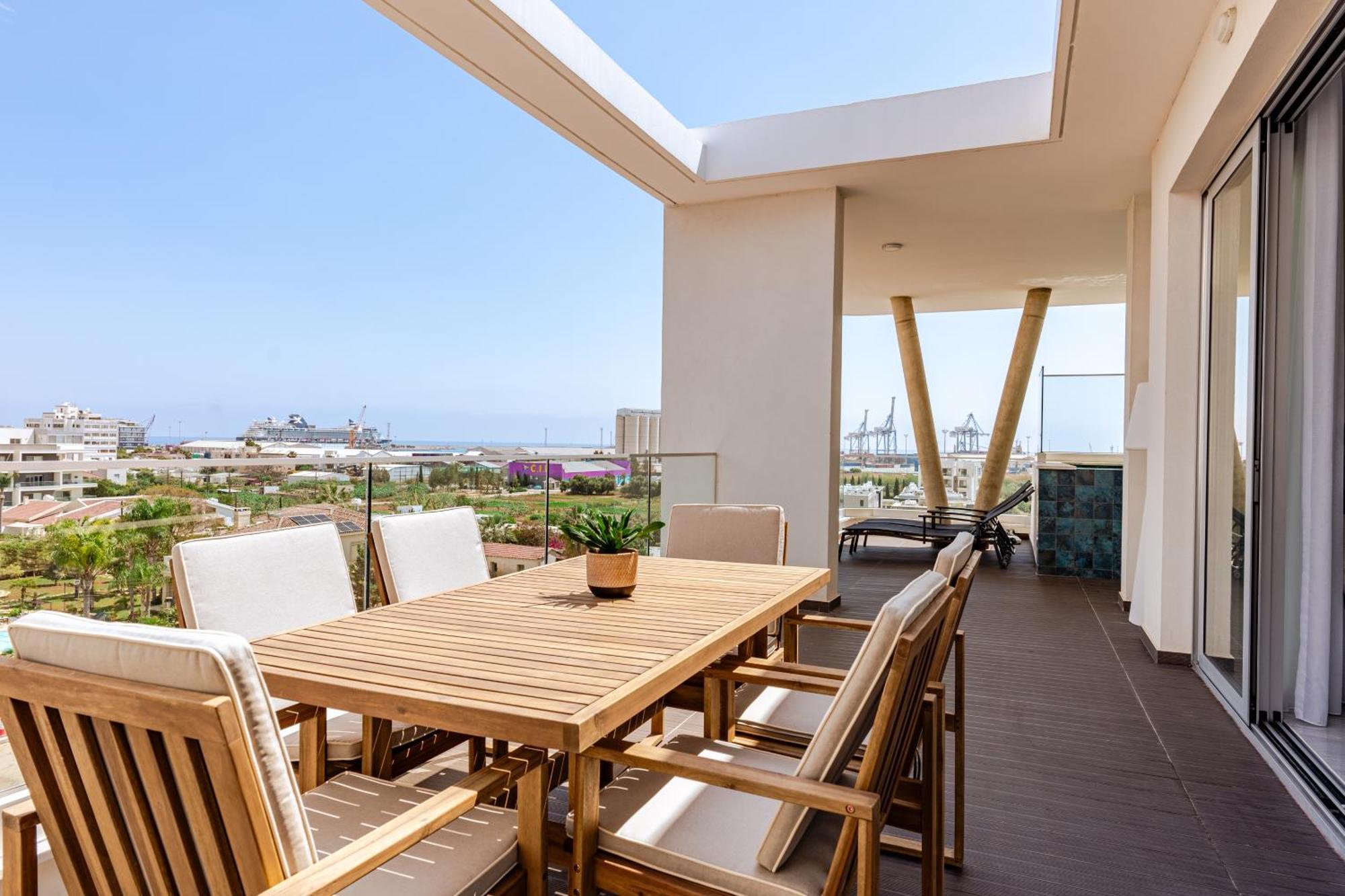 Appartement Yamas Urban Living Zakaki Pool Penthouses &